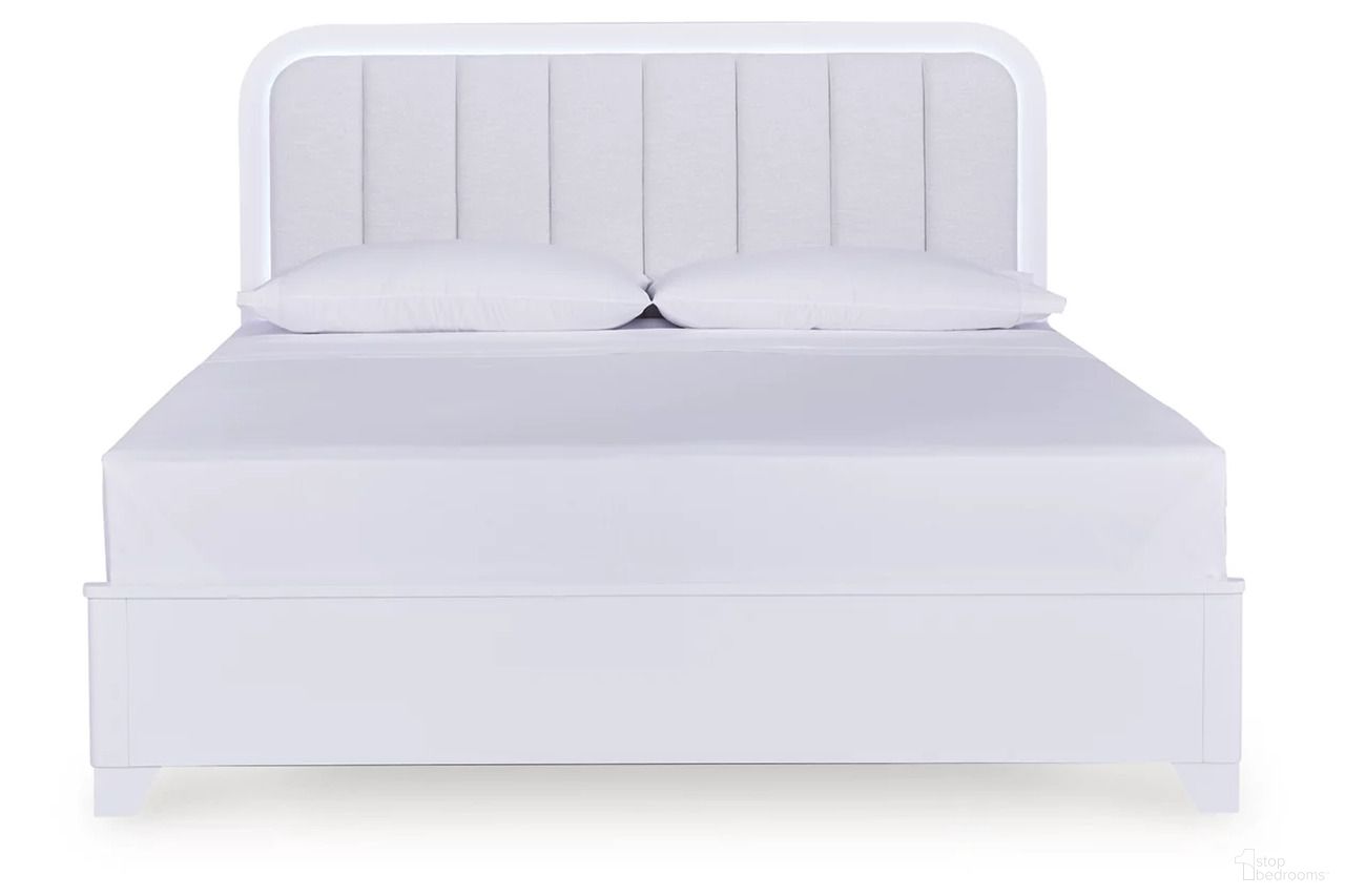 The appearance of Stenluxe California King Upholstered Panel Bed In White designed by Signature Design by Ashley in the modern / contemporary interior design. This white piece of furniture was selected by 1StopBedrooms from Stenluxe Collection to add a touch of cosiness and style into your home. Sku: NCB392-58;NCB392-94. Bed Type: Panel Bed. Bed Size: California King. Material: Hardwood.