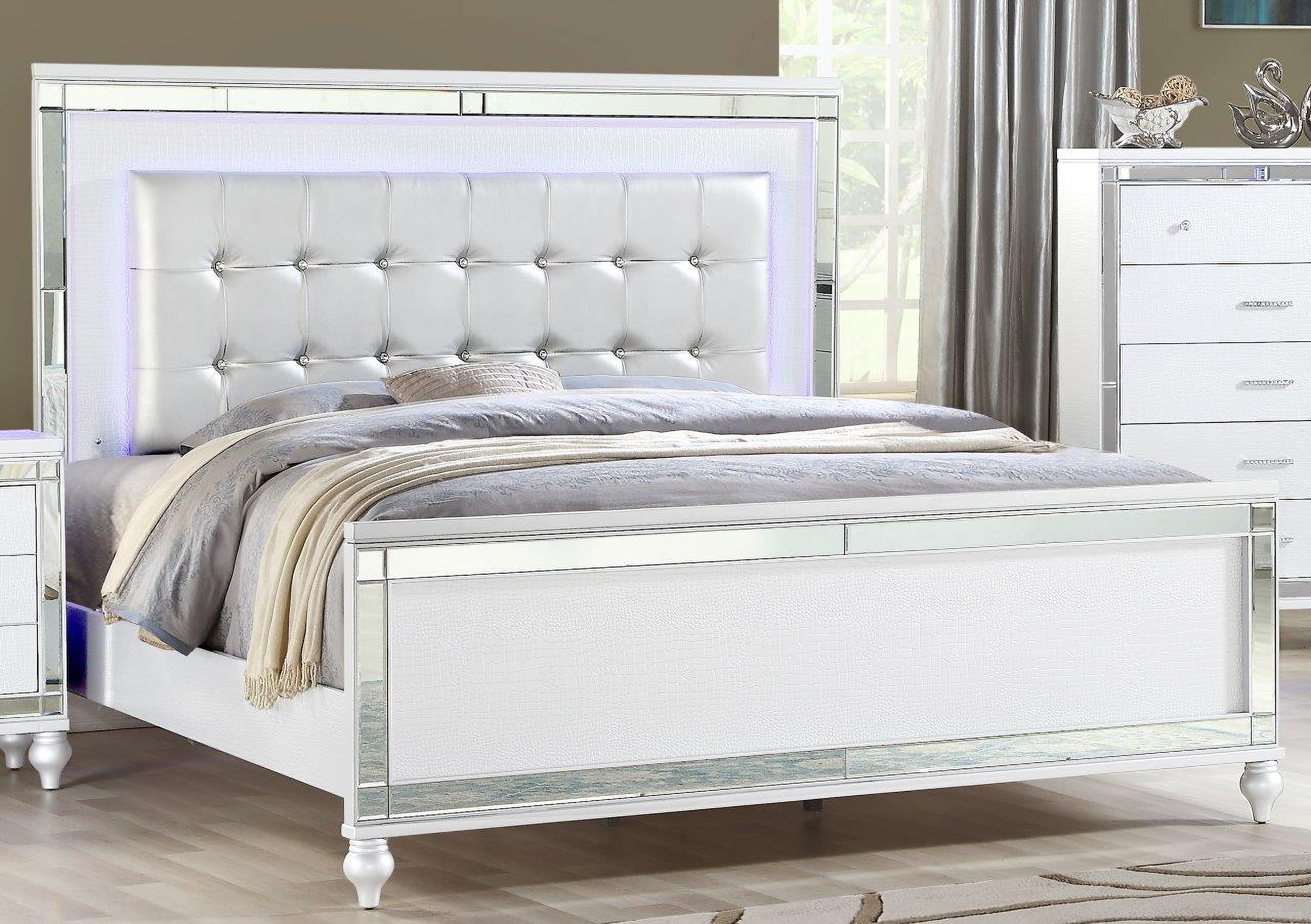 The appearance of Sterling Queen Size Led Bed Made With Wood In White designed by Galaxy Home Furnishings in the modern / contemporary interior design. This white piece of furniture  was selected by 1StopBedrooms from Sterling Collection to add a touch of cosiness and style into your home. Sku: 808857726636-1;808857726636-2;808857726636-3. Bed Type: Platform Bed. Material: Wood. Bed Size: Queen.