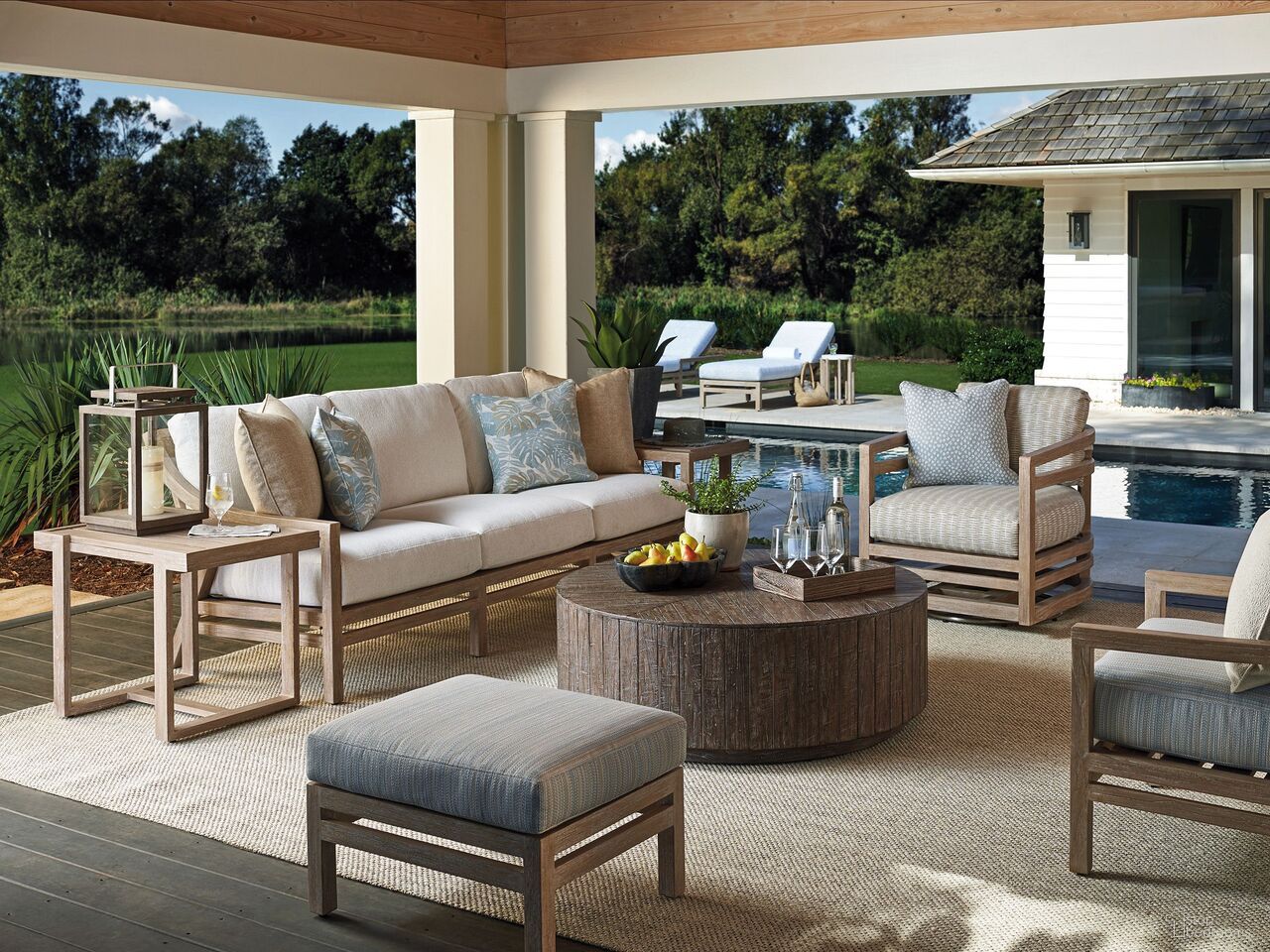 The appearance of Stillwater Cove Outdoor Conversation Set In Ivory designed by Tommy Bahama in the modern / contemporary interior design. This ivory piece of furniture was selected by 1StopBedrooms from Stillwater Cove Collection to add a touch of cosiness and style into your home. Sku: 3450-33-40;3450-10SW-40. Material: Fabric.