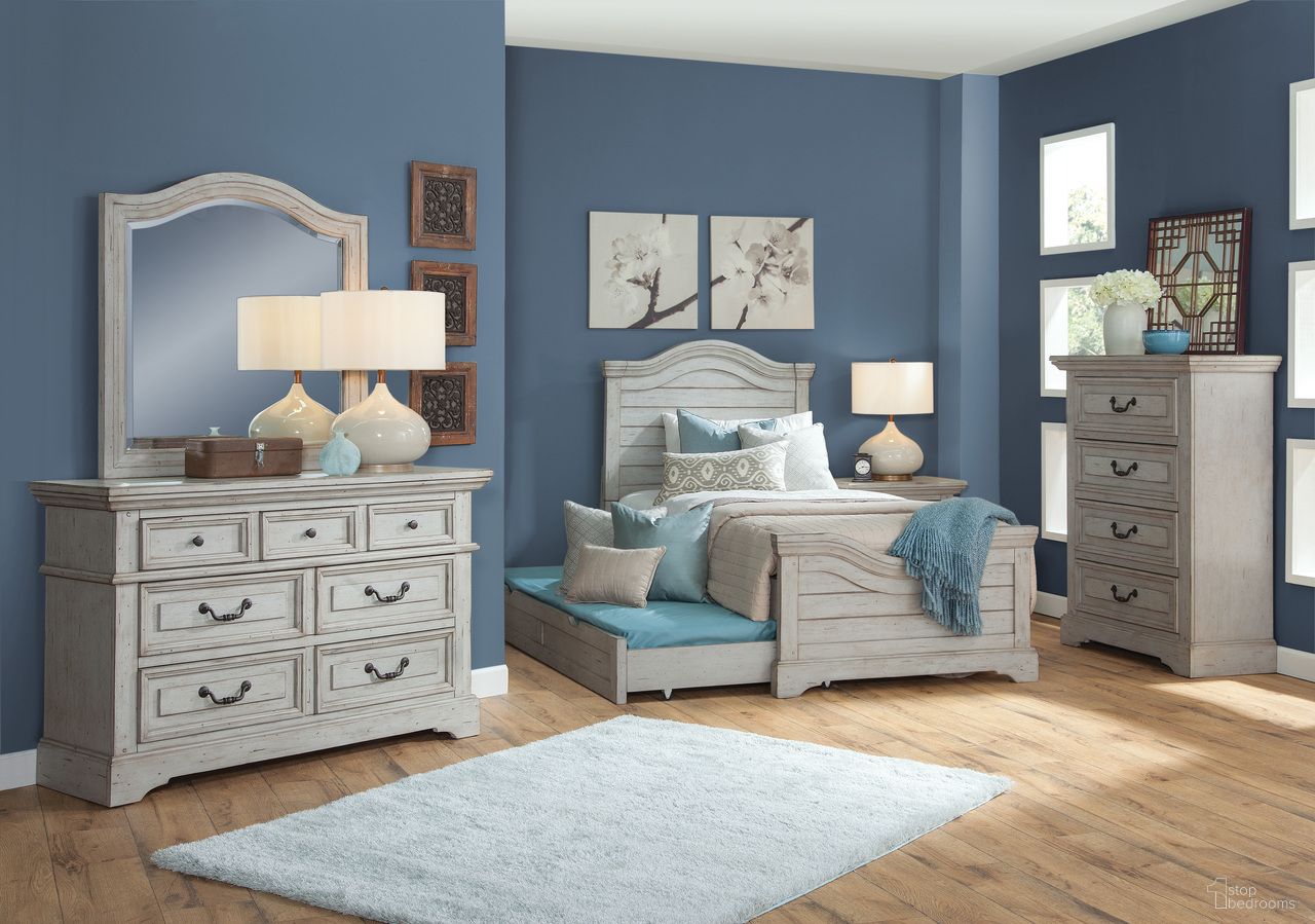 Stonebrook Youth Panel Bedroom Set with Trundle In Antique Gray
