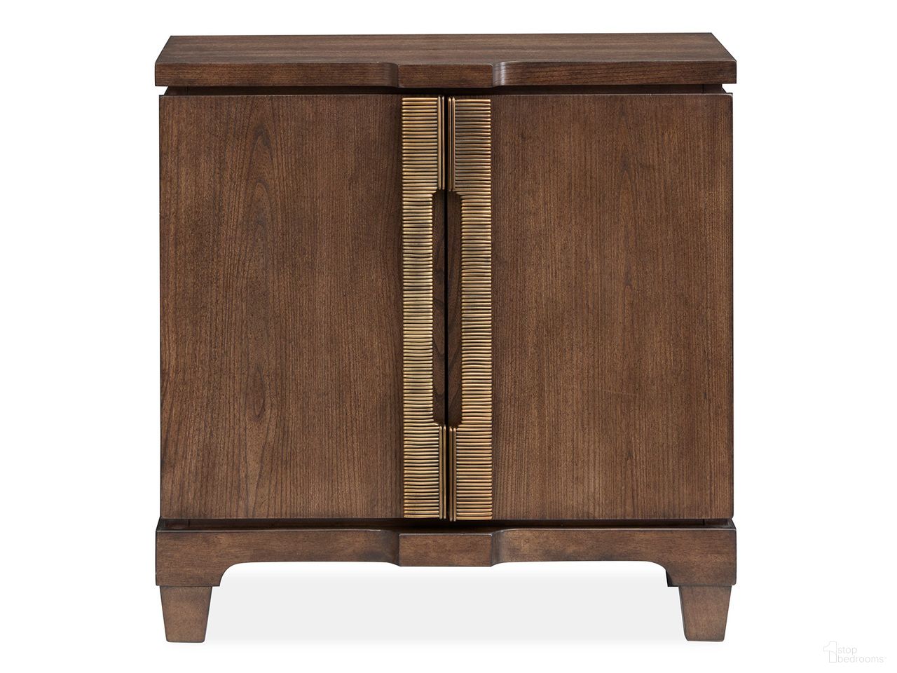 The appearance of Sugar Mill Bachelor Chest In Spiced Rum designed by Salt Life Home in the traditional interior design. This spiced rum piece of furniture was selected by 1StopBedrooms from Sugar Mill Collection to add a touch of cosiness and style into your home. Sku: B5832-07. Material: Ash Veneer.