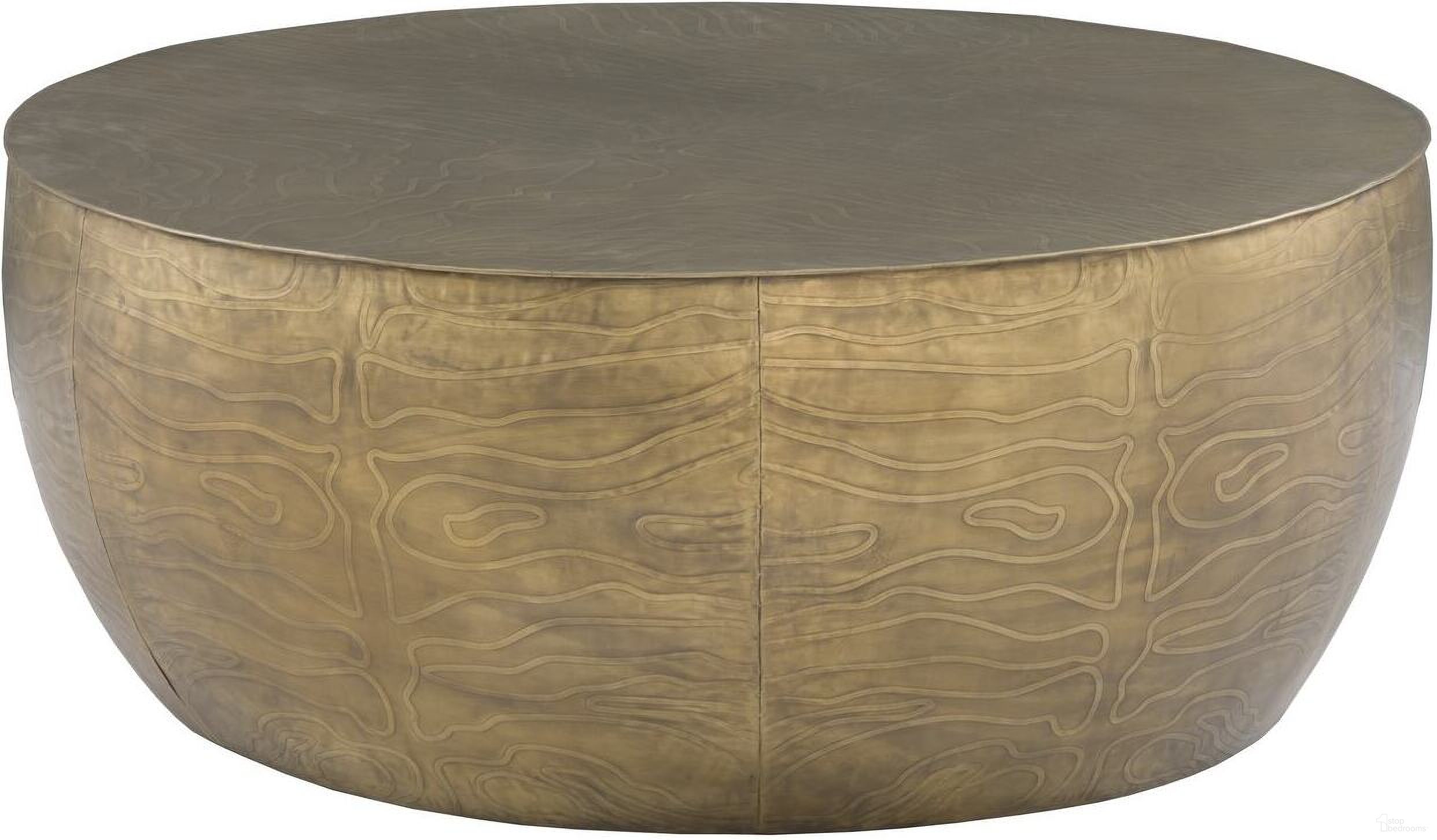 The appearance of Sundries Salvador Cocktail Table In Gold designed by Fairfield Chair in the modern / contemporary interior design. This gold piece of furniture  was selected by 1StopBedrooms from Sundries Collection to add a touch of cosiness and style into your home. Sku: 8156-CK. Material: Metal.