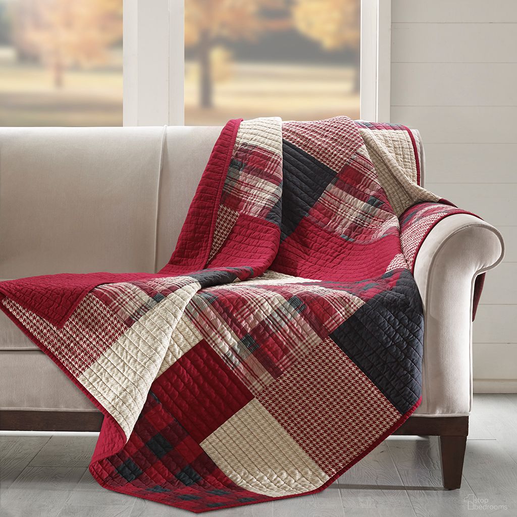 The appearance of Sunset Cotton Thread Count Printed Pieced Quilted Throw In Red designed by Olliix in the cabin / lodge interior design. This red piece of furniture was selected by 1StopBedrooms from Sunset Collection to add a touch of cosiness and style into your home. Sku: WR50-1785. Material: Cotton.