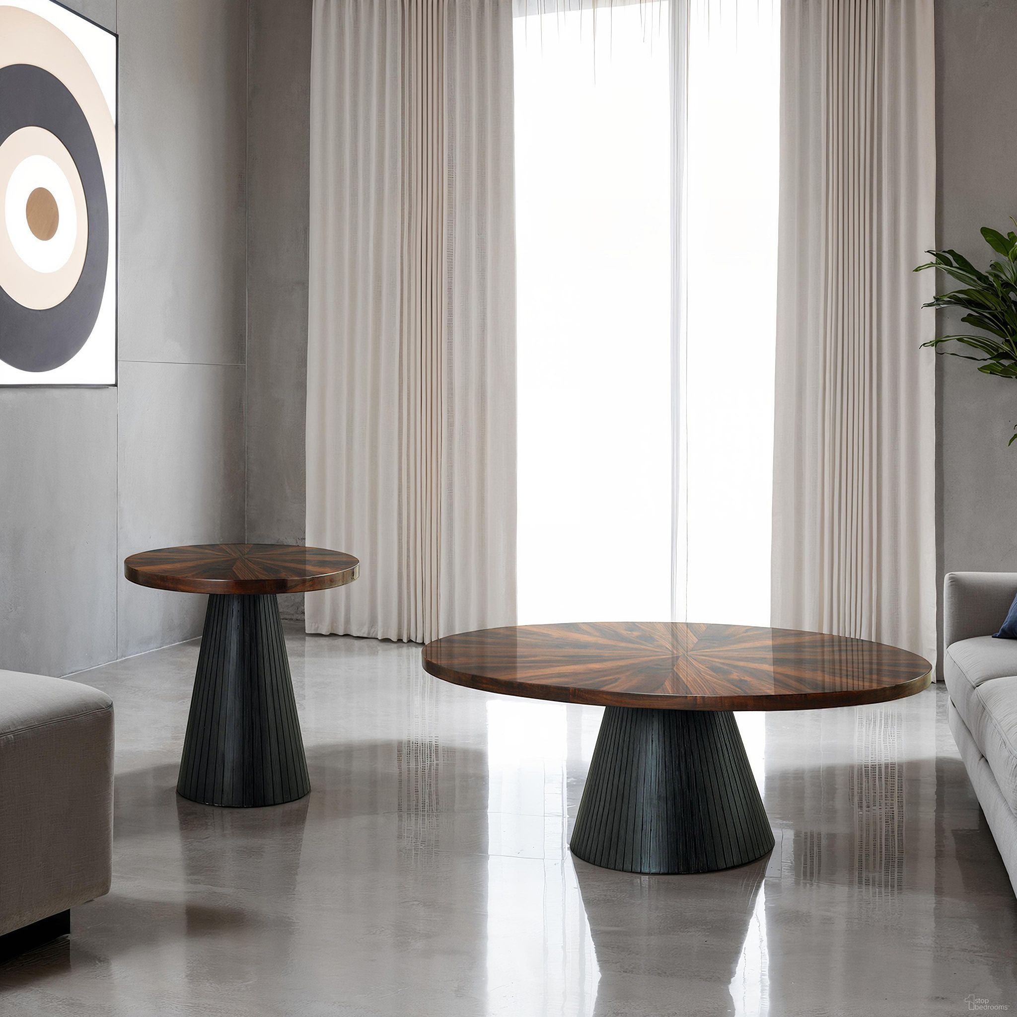 The appearance of Surdal Oval Coffee Table In Black designed by Furniture of America in the modern / contemporary interior design. This black piece of furniture  was selected by 1StopBedrooms from Surdal Collection to add a touch of cosiness and style into your home. Sku: FM44005BK-CO-1;FM44005BK-CO-2. Material: Paper Veneer.