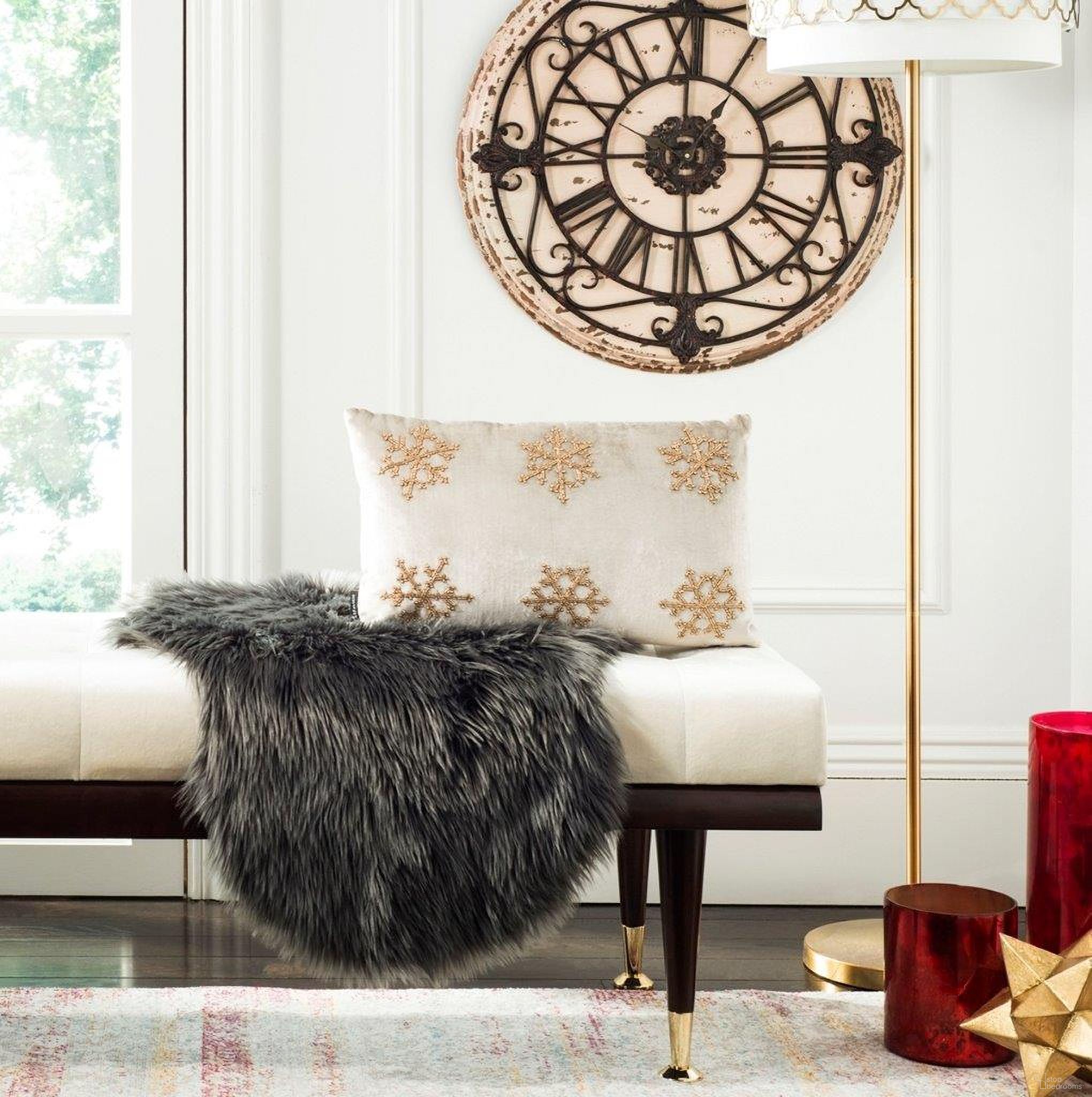 Sydnee Snowflake Pillow In Gold and Beige