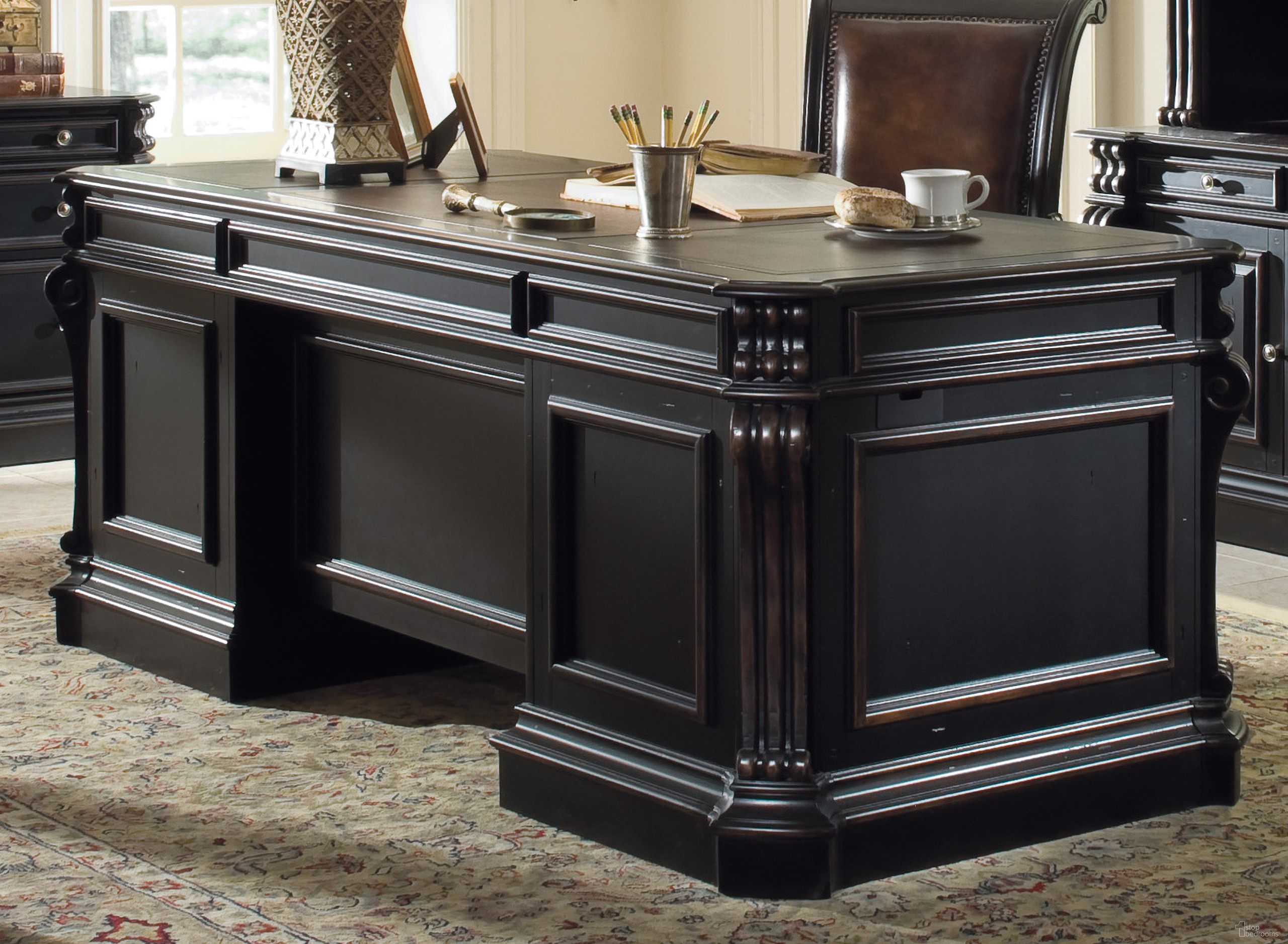 The appearance of Telluride Black Executive Desk designed by Hooker in the traditional interior design. This black piece of furniture was selected by 1StopBedrooms from Telluride Collection to add a touch of cosiness and style into your home. Sku: 370-10-563. Material: Cherry Veneer.