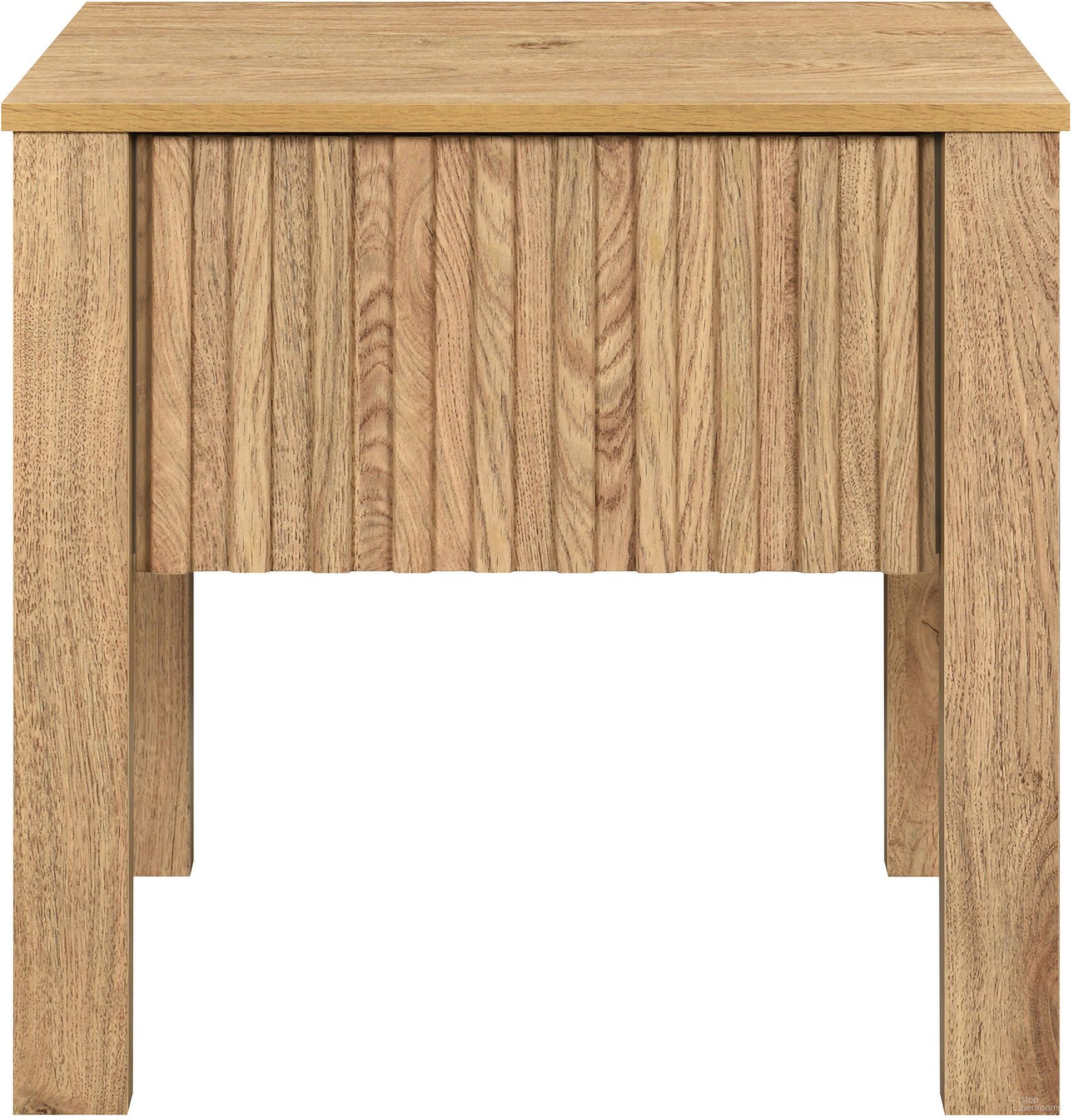 The appearance of Thayer One Drawer End Table/Bedside Table In Natural designed by New Classic in the modern / contemporary interior design. This natural piece of furniture  was selected by 1StopBedrooms from Thayer Collection to add a touch of cosiness and style into your home. Sku: T3591-20. Material: Wood.