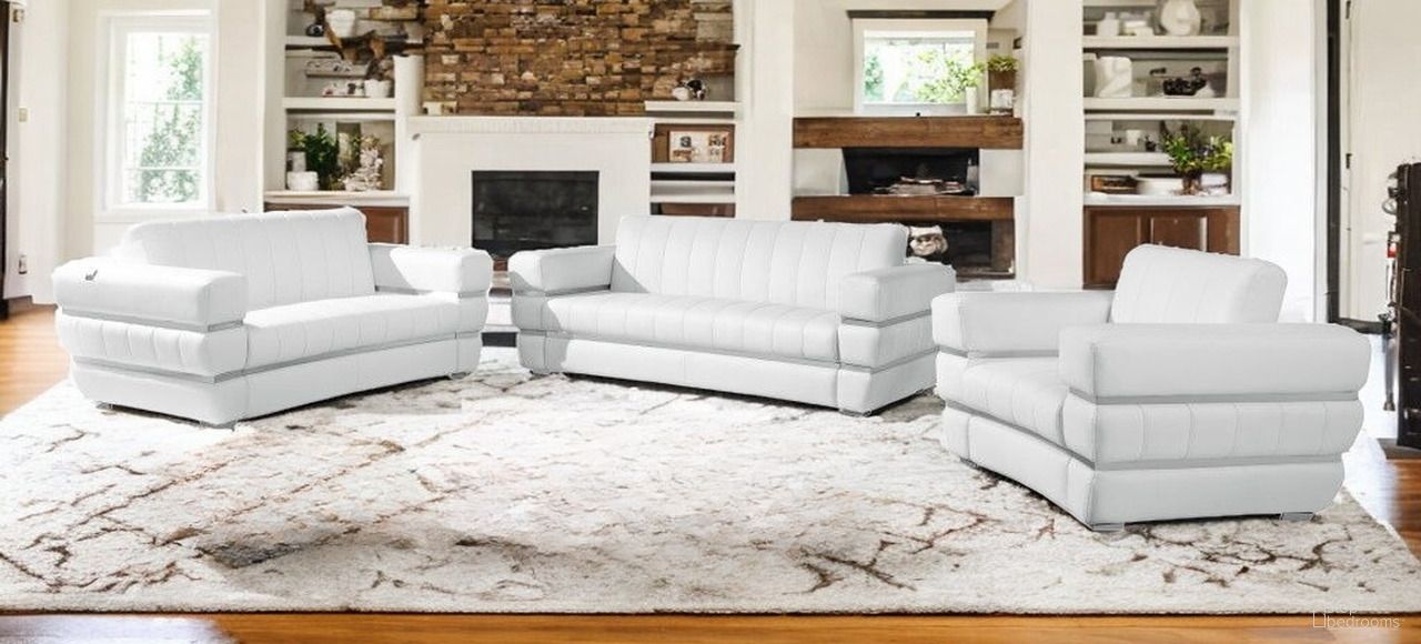 The appearance of Three Piece Indoor Italian Leather Six Person Seating Set In White designed by Homeroots in the modern / contemporary interior design. This white piece of furniture was selected by 1StopBedrooms from to add a touch of cosiness and style into your home. Sku: 476552. Material: Genuine Leather.