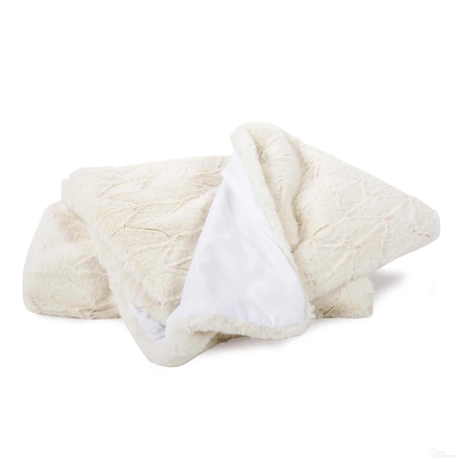 The appearance of Throw Angora In Natural designed by Howard Elliott in the modern / contemporary interior design. This natural piece of furniture was selected by 1StopBedrooms from Angora Collection to add a touch of cosiness and style into your home. Sku: 115-1092. Material: Polyester.