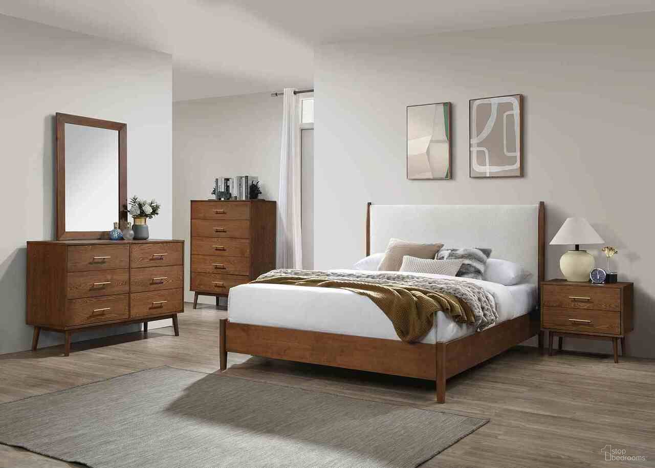 The appearance of Thusis Eastern King Bed In Walnut and Beige designed by Furniture of America in the modern / contemporary interior design. This walnut and beige piece of furniture was selected by 1StopBedrooms from Thusis Collection to add a touch of cosiness and style into your home. Sku: FM7221WN-EK-FBR;FM7221WN-EK-HB;FM7221WN-EK-SL. Bed Size: King. Material: Boucle.