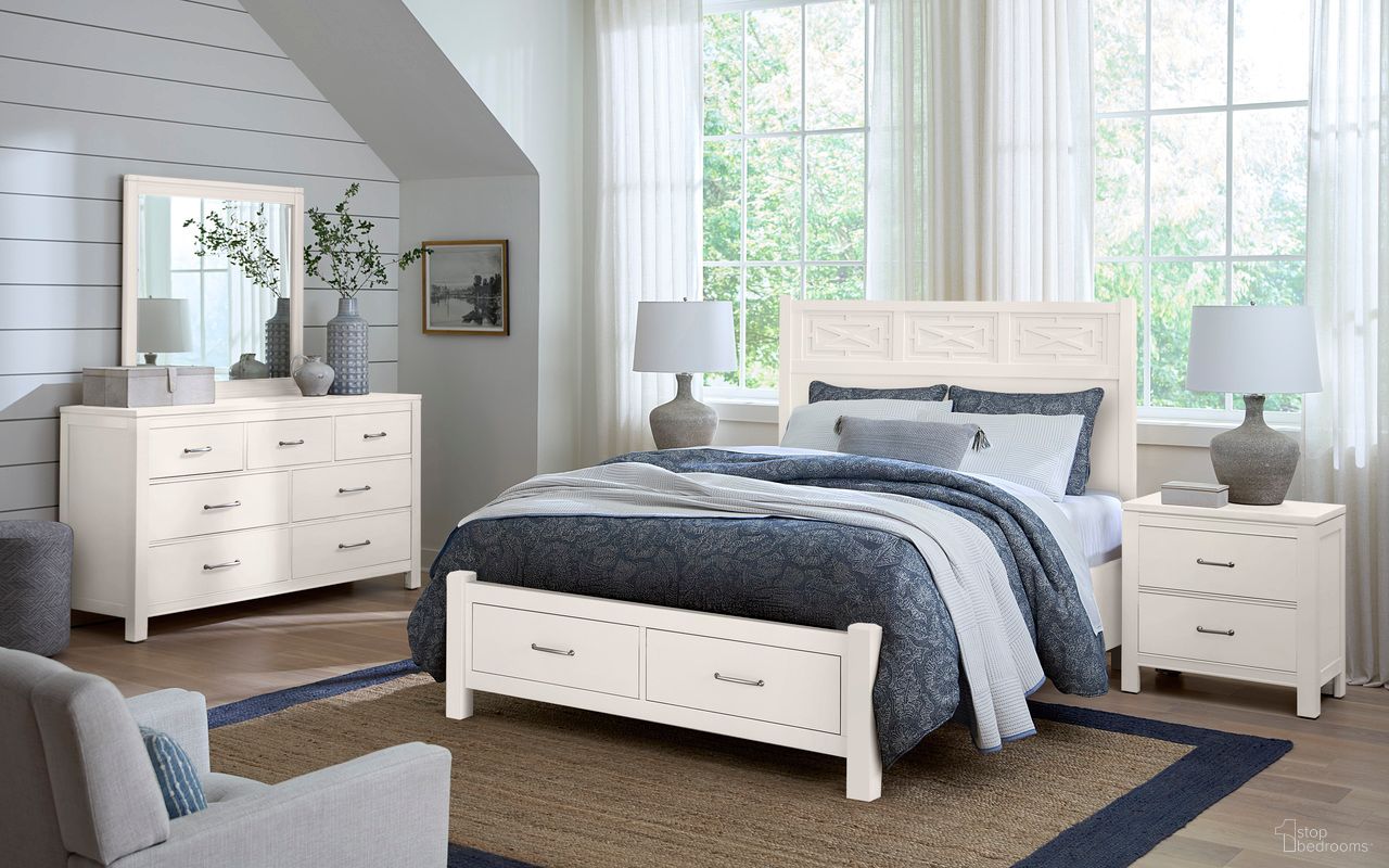 The appearance of Tide and Timber Fretwork Bedroom Set With Storage Footboard In Cream designed by Vaughan Bassett in the traditional interior design. This cream piece of furniture  was selected by 1StopBedrooms from Tide and Timber Collection to add a touch of cosiness and style into your home. Sku: 834-557;834-050B;834-502;TT-555T;834-227. Bed Size: King. Material: Solid Wood.