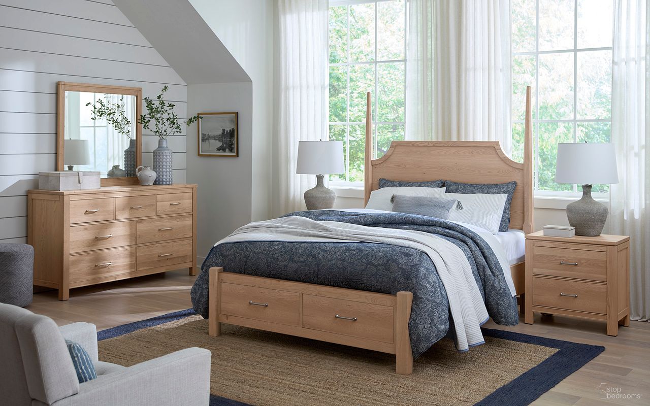The appearance of Tide and Timber Pencil Poster Bedroom Set With Footboard Storage In Natural designed by Vaughan Bassett in the traditional interior design. This natural piece of furniture was selected by 1StopBedrooms from Tide and Timber Collection to add a touch of cosiness and style into your home. Sku: 830-558;830-050B;830-502;TT-555T;830-227. Bed Size: King. Material: Oak Veneer.