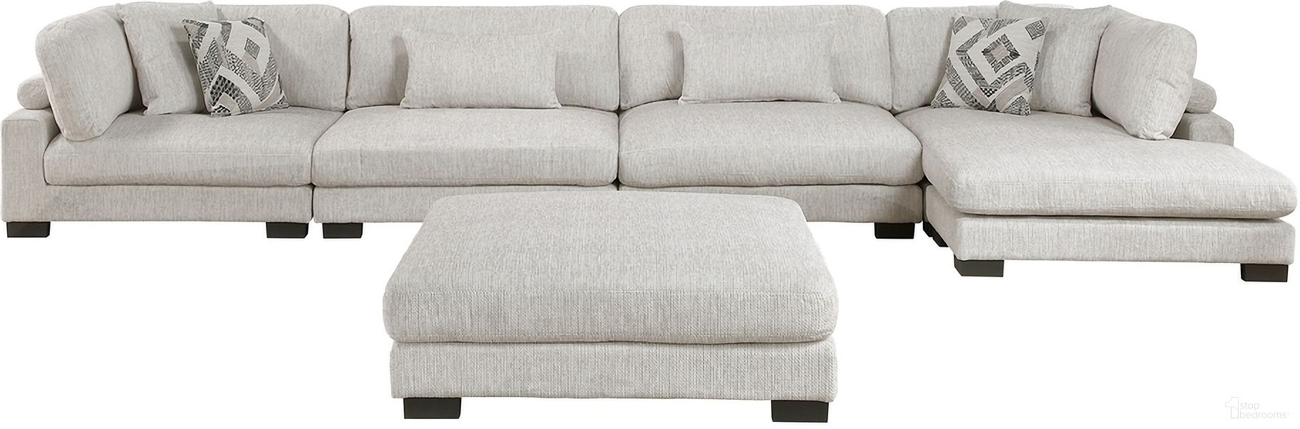 The appearance of Tinley 5-Piece Modular Sectional with Chaise and Ottoman In Beige designed by Homelegance in the modern / contemporary interior design. This beige piece of furniture was selected by 1StopBedrooms from Tinley Collection to add a touch of cosiness and style into your home. Sku: 9555BEG-CR;9555BEG-AC;9555BEG-AC;9555BEG-VC;9555BEG-4. Material: Microfiber.