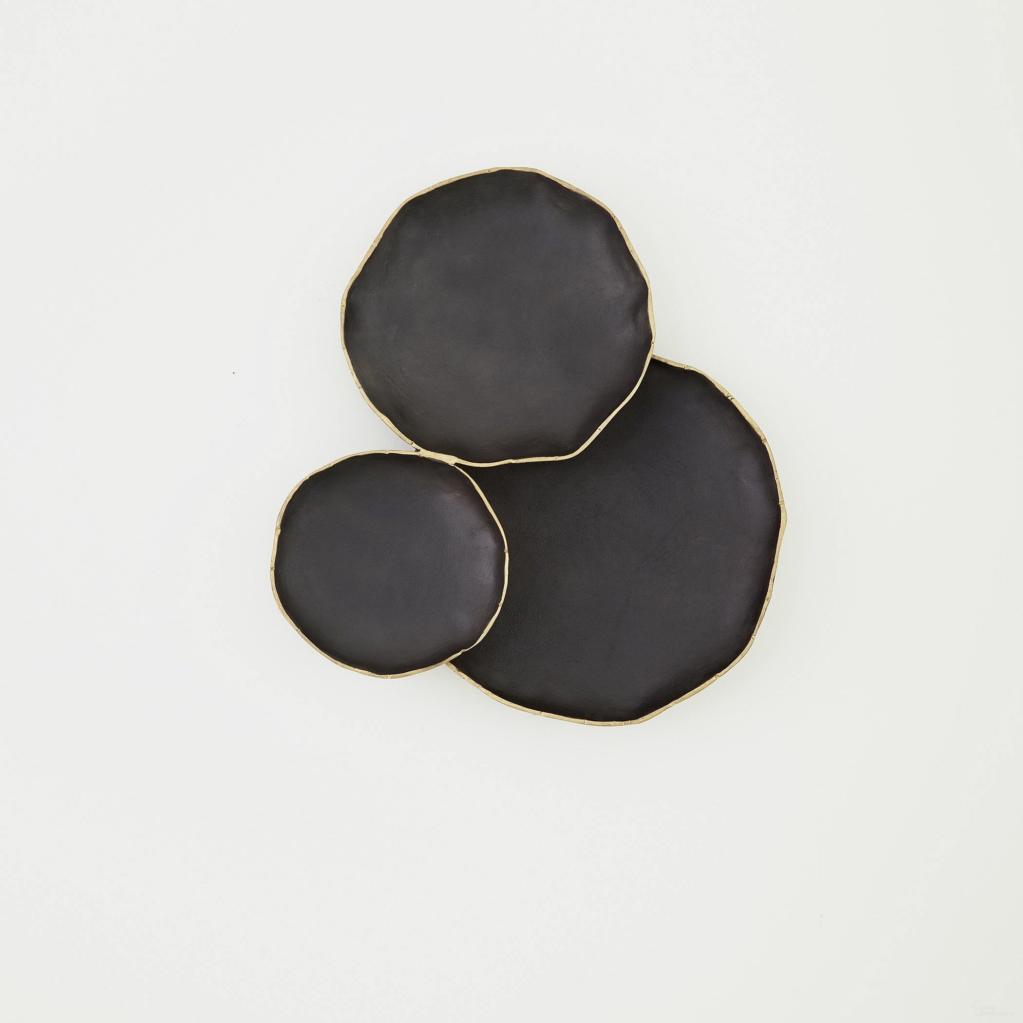 The appearance of Tipped Edge 3 Cluster Wall Decor In Black designed by Global Views in the modern / contemporary interior design. This black piece of furniture was selected by 1StopBedrooms from Tipped Collection to add a touch of cosiness and style into your home. Sku: 791526. Material: Aluminum.
