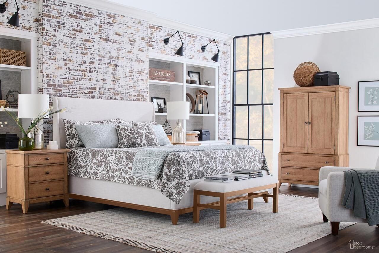 Today's Traditions Upholstered Bedroom Set In Natural Hickory