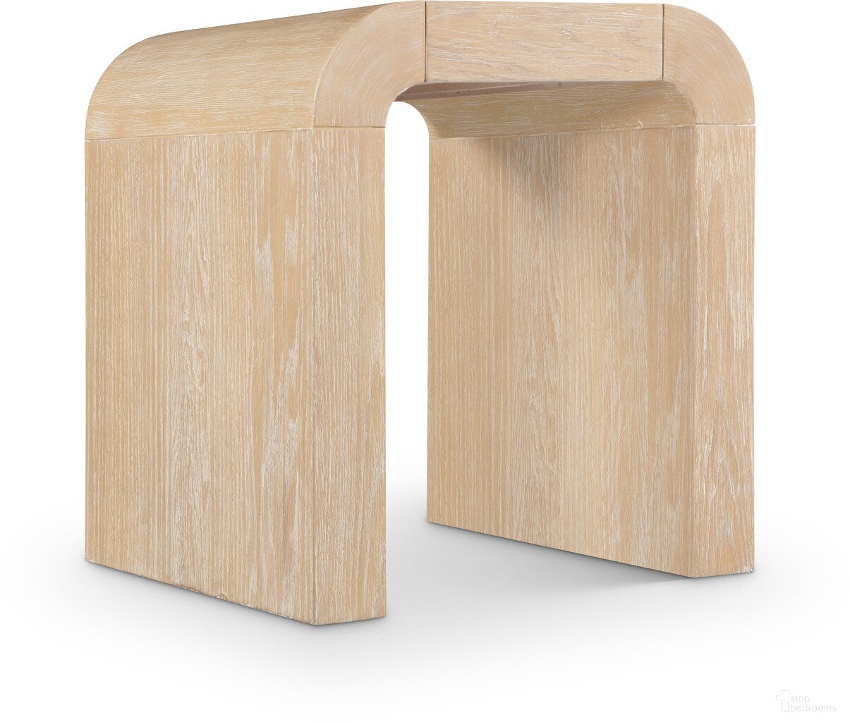 The appearance of Toulon Oak Veneer End Table In Natural and Natural designed by Meridian in the modern / contemporary interior design. This natural and natural piece of furniture was selected by 1StopBedrooms from Toulon Collection to add a touch of cosiness and style into your home. Sku: 99072Oak-E. Material: Oak Veneer.