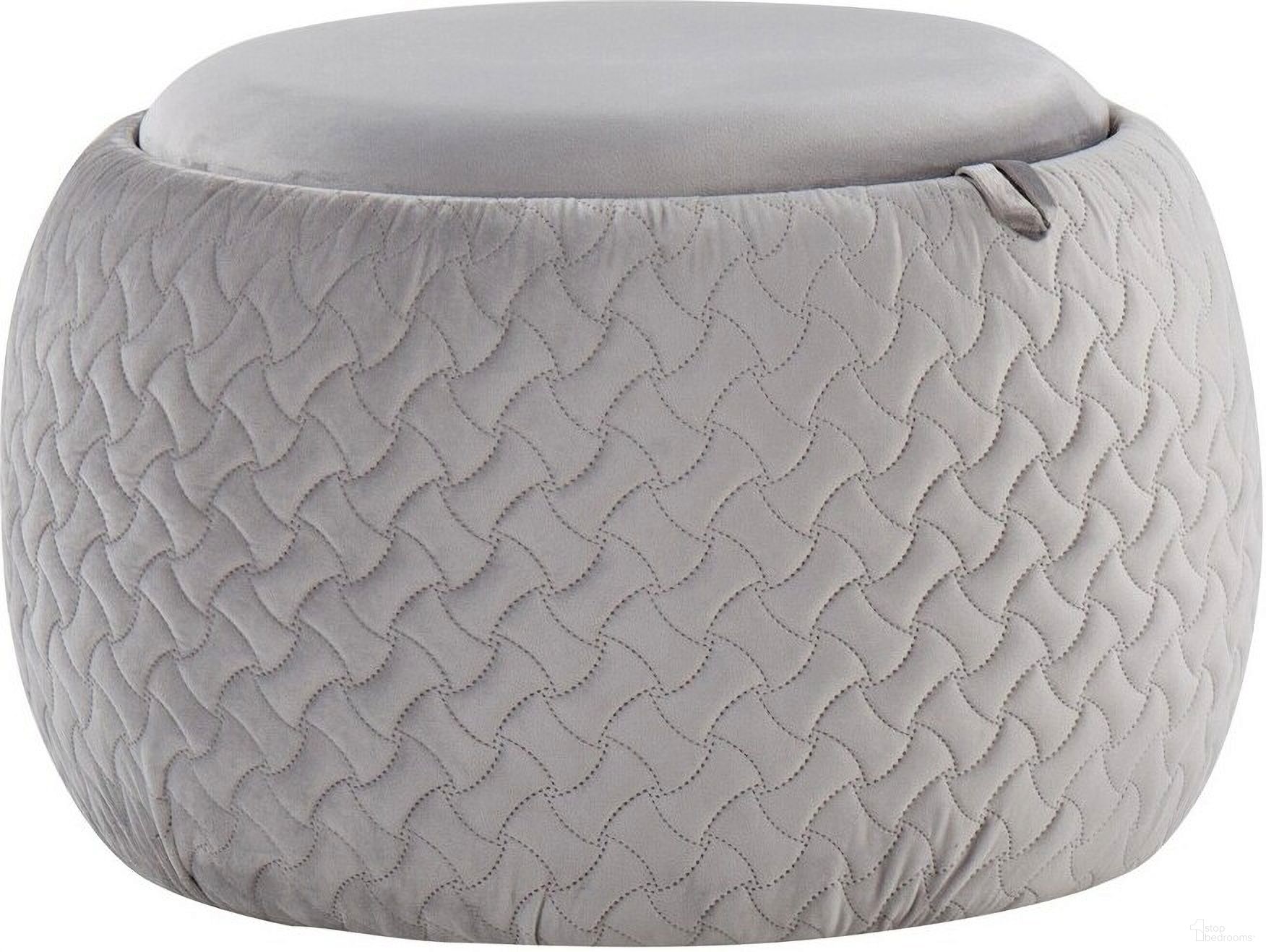 The appearance of Tray Pouf In Silver designed by Lumisource in the modern / contemporary interior design. This silver piece of furniture was selected by 1StopBedrooms from Tray Collection to add a touch of cosiness and style into your home. Sku: OT-TRAYPOUF NAVSV. Material: Wood.