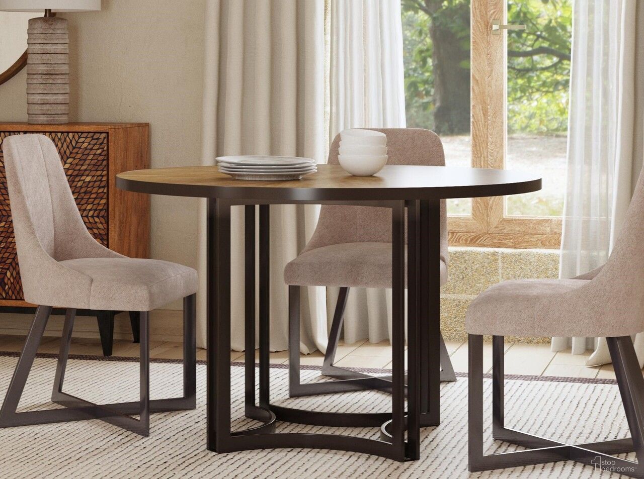 Trucco Dining Room Set In Black and Bronze