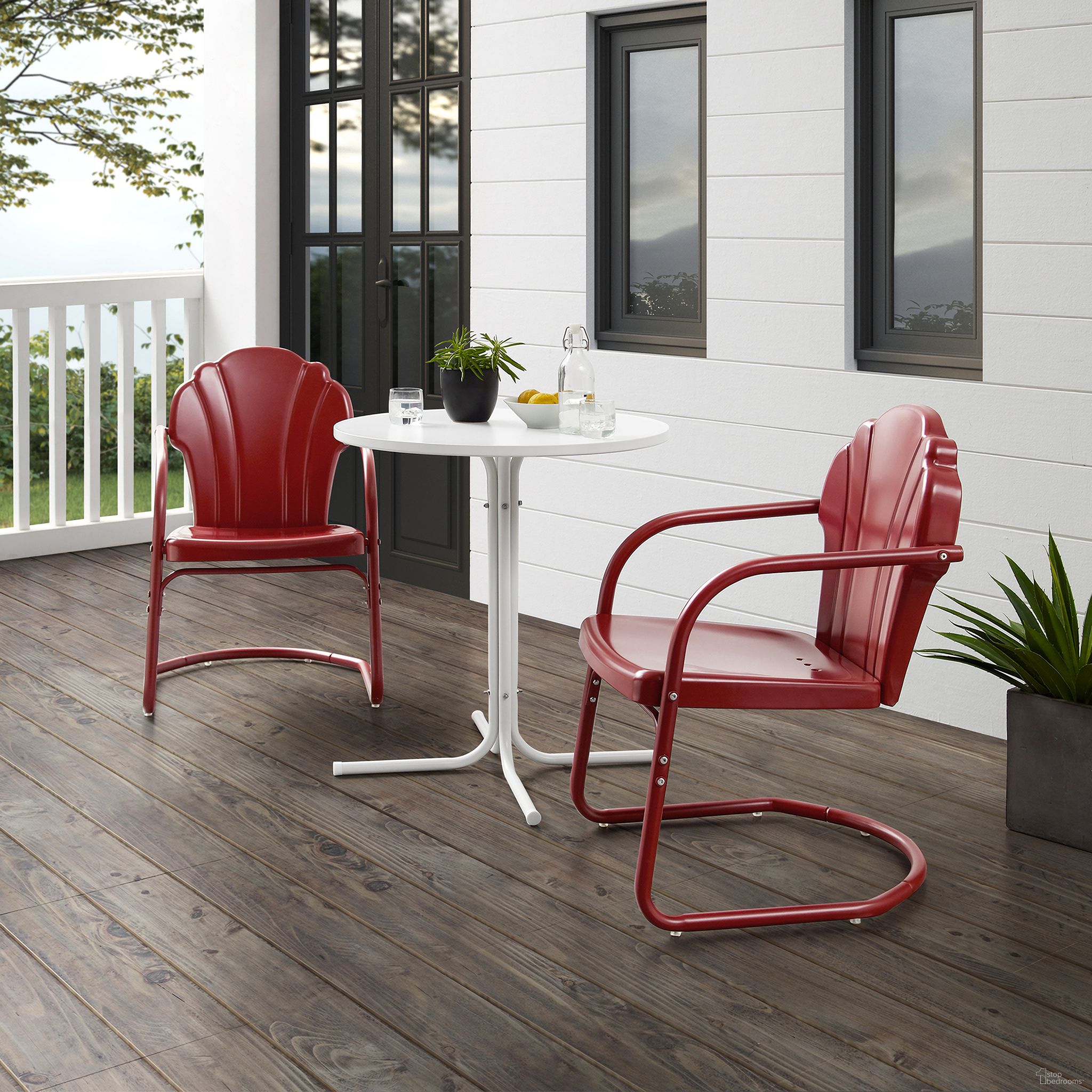 The appearance of Tulip 3 Piece Retro Outdoor Bistro Set In Dark Red Satin and White Satin designed by Crosley Brands in the transitional interior design. This red piece of furniture was selected by 1StopBedrooms from Tulip Collection to add a touch of cosiness and style into your home. Sku: CO1029-RE;CO1014-WH. Material: Steel.