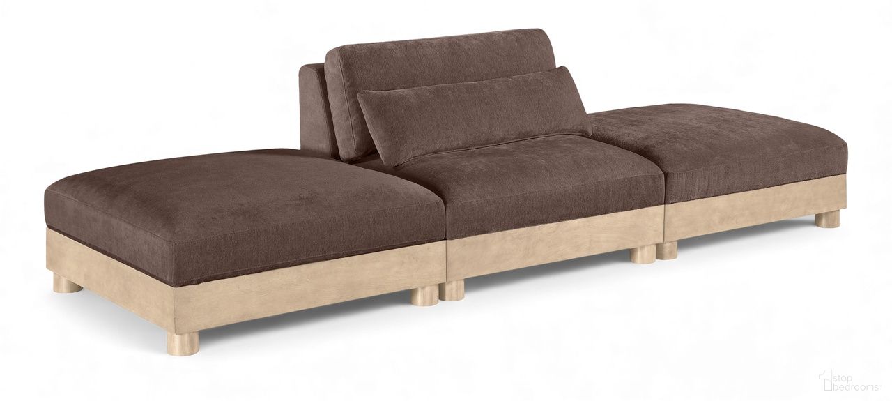 The appearance of Turin 120 Inch Chenille Fabric Upholstered 3-Piece Modular Sofa In Brown designed by Meridian in the modern / contemporary interior design. This brown piece of furniture was selected by 1StopBedrooms from Turin Collection to add a touch of cosiness and style into your home. Sku: 612Brown-Armless;612Brown-Ott;612Brown-Ott. Material: Birch Wood.