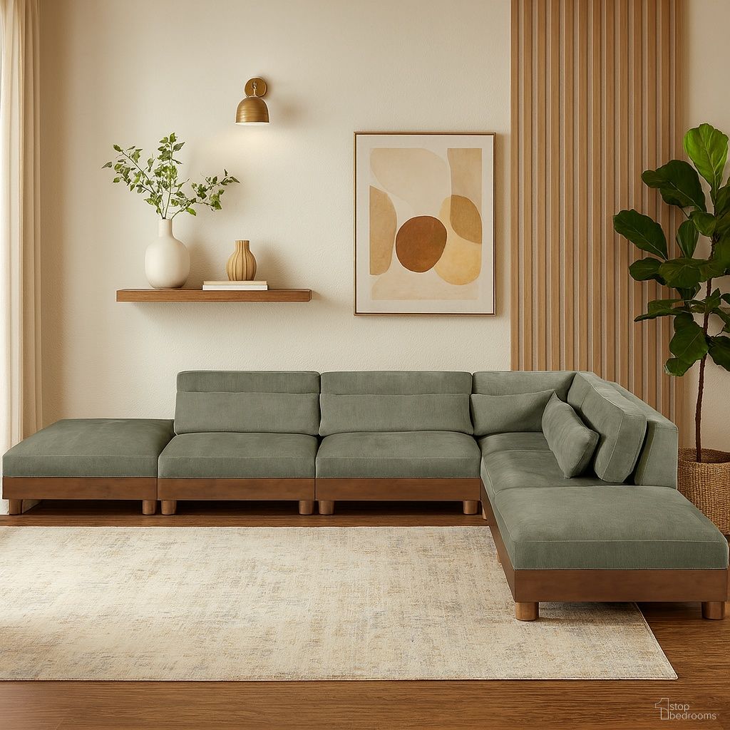 The appearance of Turin 160 Inch Chenille Fabric Upholstered 6-Piece Modular Sectional In Green designed by Meridian in the modern / contemporary interior design. This green piece of furniture was selected by 1StopBedrooms from Turin Collection to add a touch of cosiness and style into your home. Sku: 606Green-Armless;606Green-Armless;606Green-Armless;606Green-Corner;606Green-Ott;606Green-Ott. Material: Birch Wood.