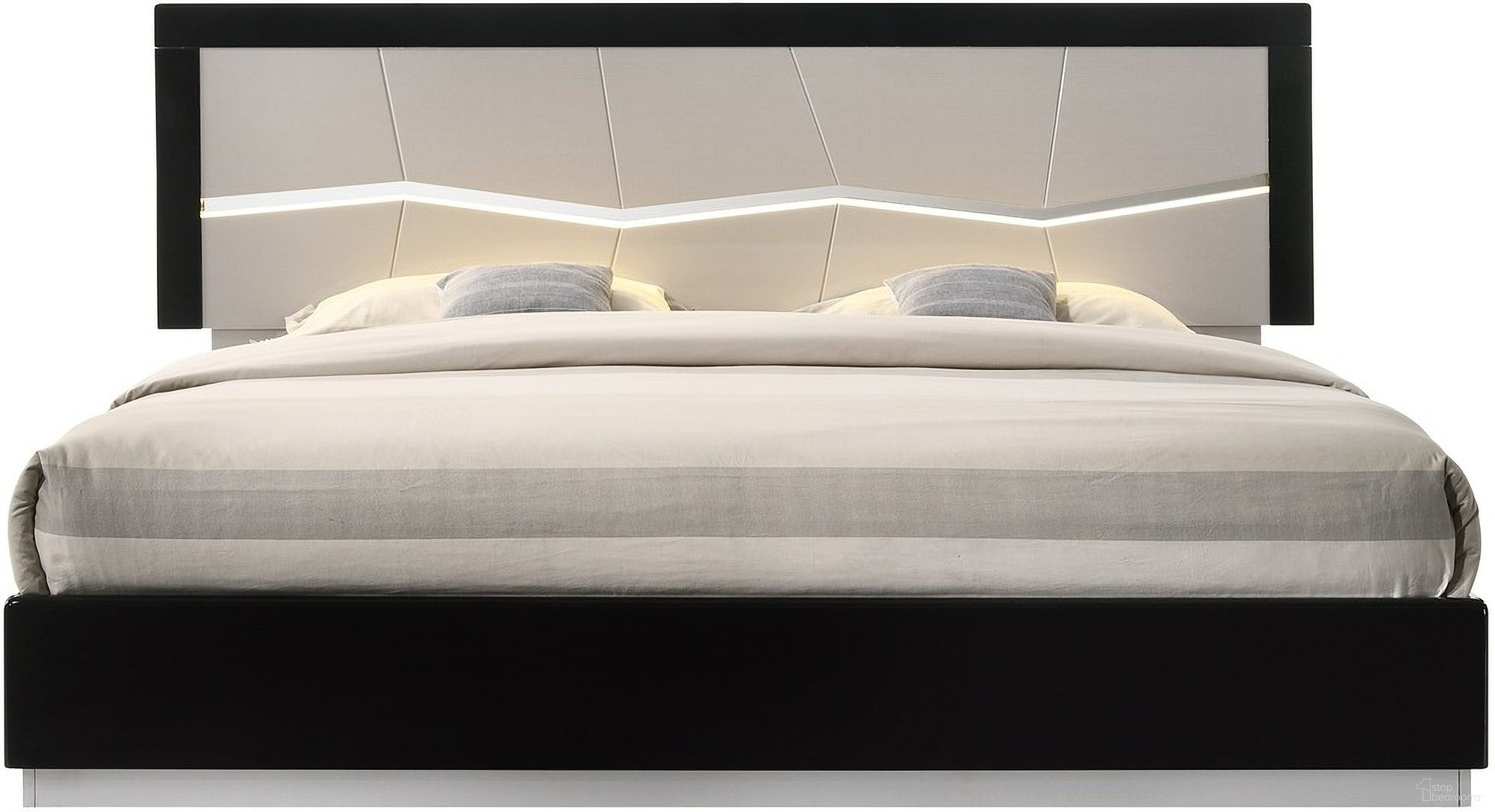The appearance of Turin Light Grey and Black Lacquer Queen Platform Bed designed by J&M in the modern / contemporary interior design. This black piece of furniture was selected by 1StopBedrooms from Turin Collection to add a touch of cosiness and style into your home. Sku: 17854-Q. Bed Type: Platform Bed. Material: Wood. Bed Size: Queen.