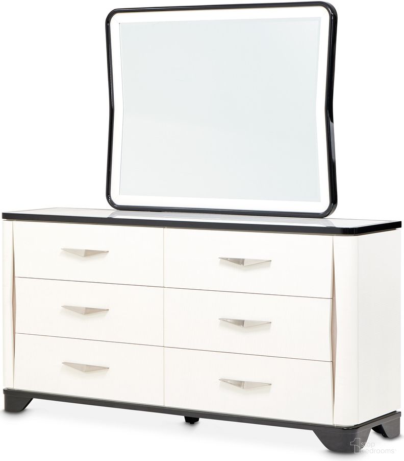 The appearance of Tuxedo Dresser and Mirror In Piano Keyboard designed by Michael Amini in the modern / contemporary interior design. This black piece of furniture was selected by 1StopBedrooms from Tuxedo Collection to add a touch of cosiness and style into your home. Sku: 9087050SA-832;9087260-832. Material: Poplar.