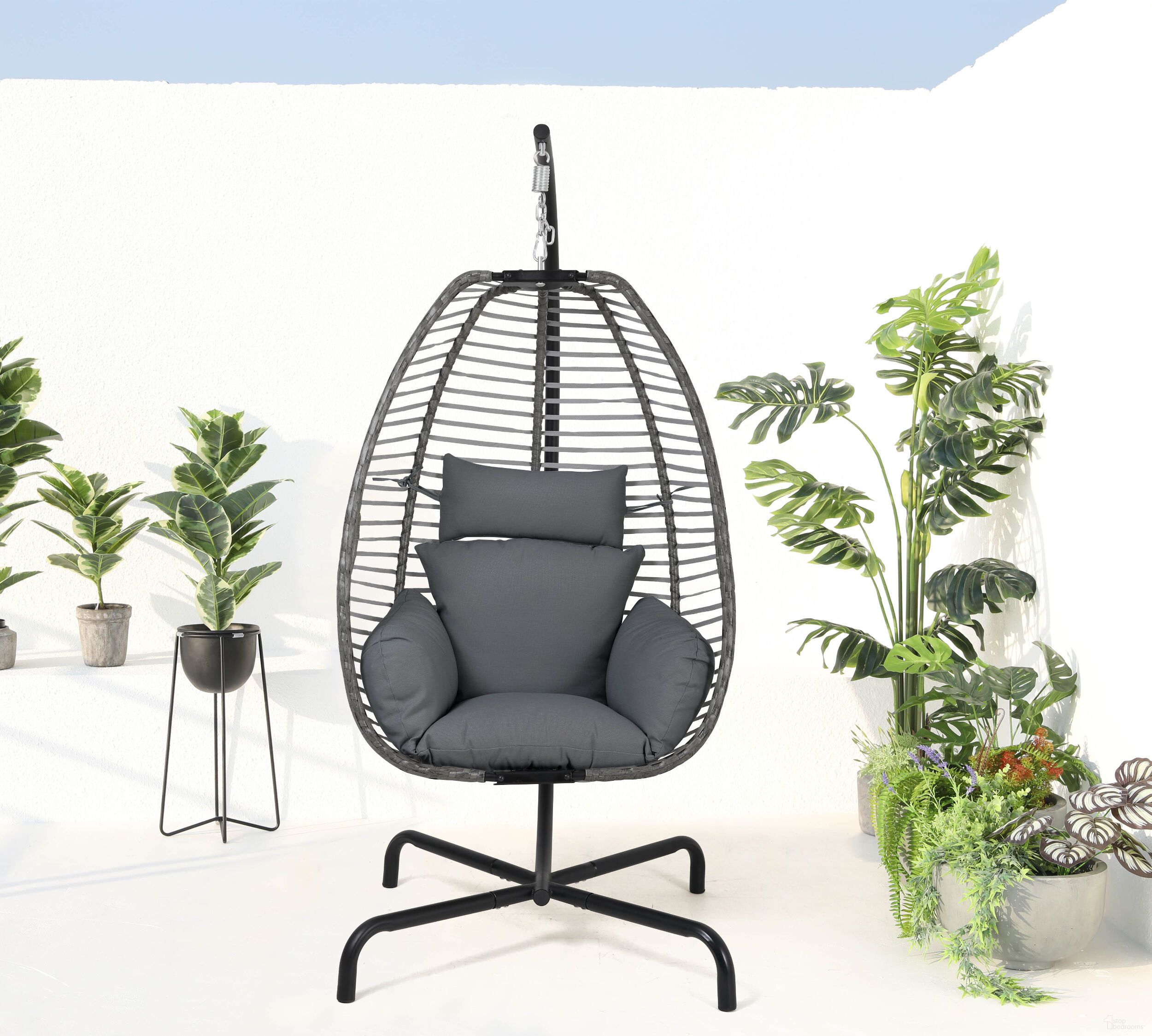 The appearance of Ultra Hanging Chair with Stand In Gray designed by Pelican Reef in the traditional interior design. This gray piece of furniture was selected by 1StopBedrooms from Ultra Collection to add a touch of cosiness and style into your home. Sku: 890-2400-GRY-HC. Material: Aluminum.