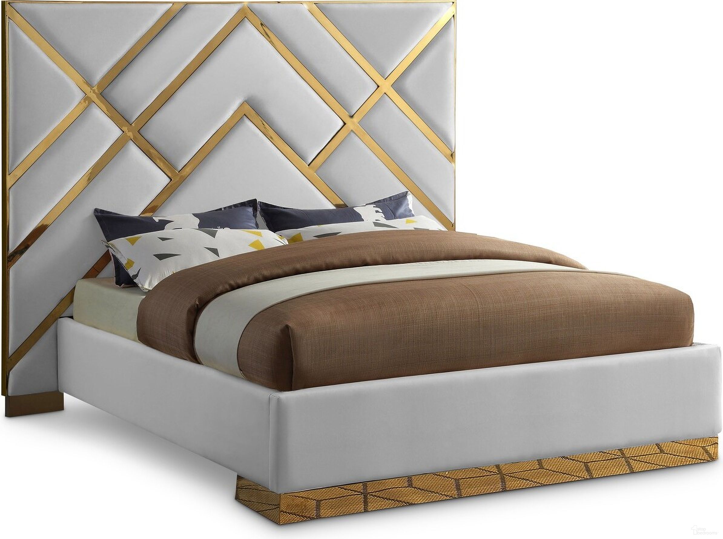 The appearance of Vector Vegan Leather King Bed In White designed by Meridian in the modern / contemporary interior design. This white piece of furniture  was selected by 1StopBedrooms from Vector Collection to add a touch of cosiness and style into your home. Sku: VectorWhite-K Box 1/2 (HB);VectorWhite-K Box 2/2 (Siderails/Footboard/Metal Legs/Metal Bar/Slats). Bed Type: Platform Bed. Material: Metal. Bed Size: King.