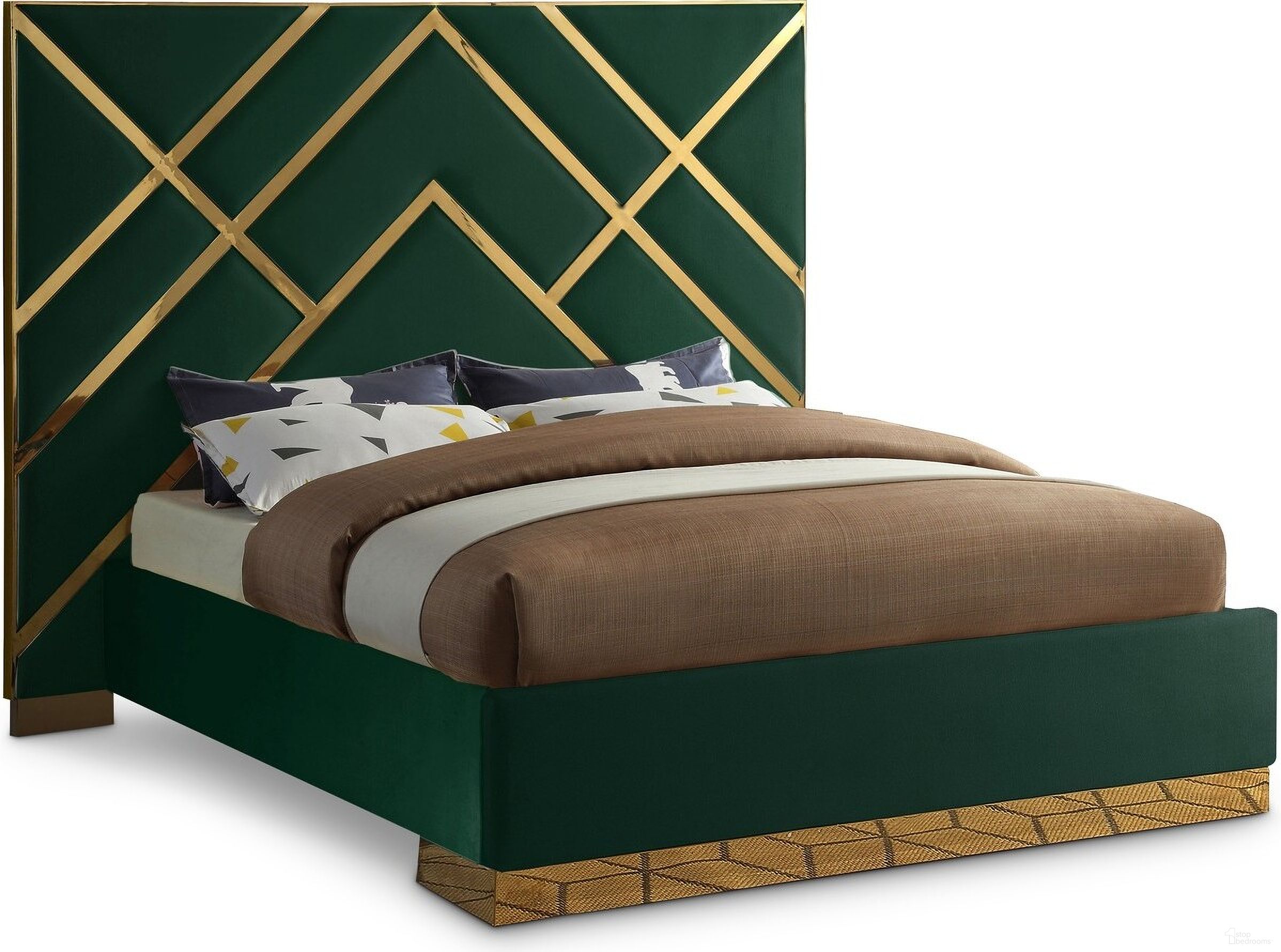 The appearance of Vector Velvet Queen Bed In Green designed by Meridian in the modern / contemporary interior design. This green piece of furniture was selected by 1StopBedrooms from Vector Collection to add a touch of cosiness and style into your home. Sku: VectorGreen-Q Box 1/2 (HB);VectorGreen-Q Box 2/2 (Siderails/Footboard/Metal Legs/Metal Bar/Slats). Bed Type: Platform Bed. Bed Size: Queen. Material: Velvet.