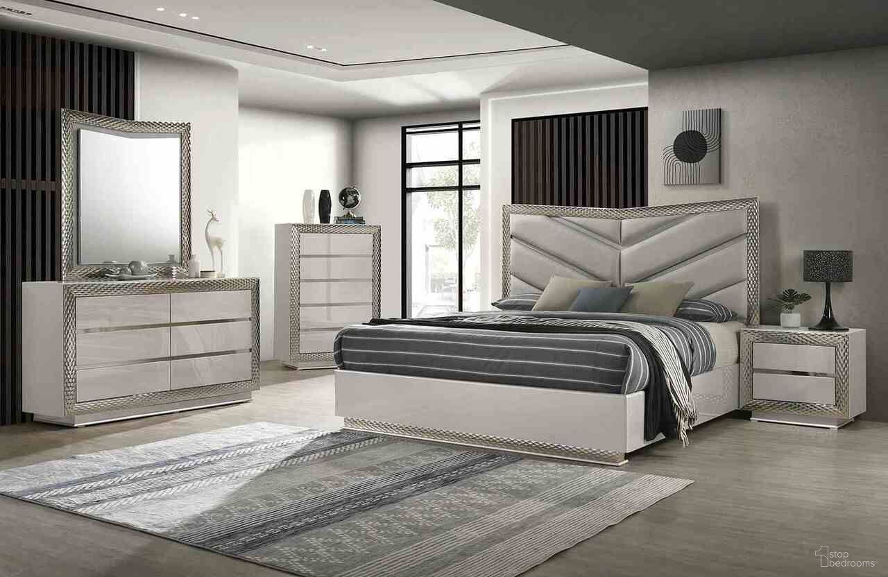 Ventnor Upholstered Bedroom Set In Gray