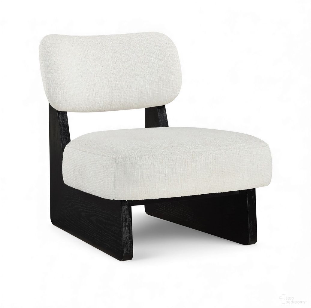 The appearance of Vetra Linen Textured Fabric Upholstered Accent Chair In Cream designed by Meridian in the modern / contemporary interior design. This cream piece of furniture was selected by 1StopBedrooms from Vetra Collection to add a touch of cosiness and style into your home. Sku: 33014Cream. Material: Foam.
