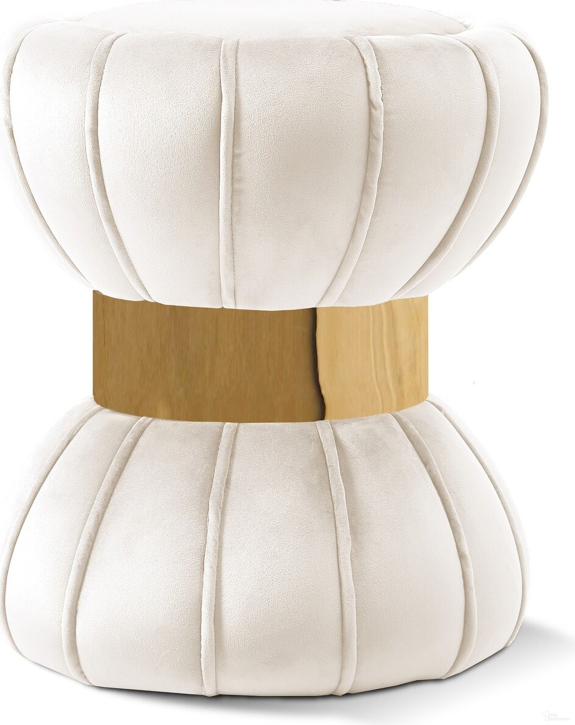The appearance of Vino Velvet Ottoman/Stool In Cream designed by Meridian in the modern / contemporary interior design. This cream velvet piece of furniture was selected by 1StopBedrooms from Vino Collection to add a touch of cosiness and style into your home. Sku: 145Cream. Material: Velvet.