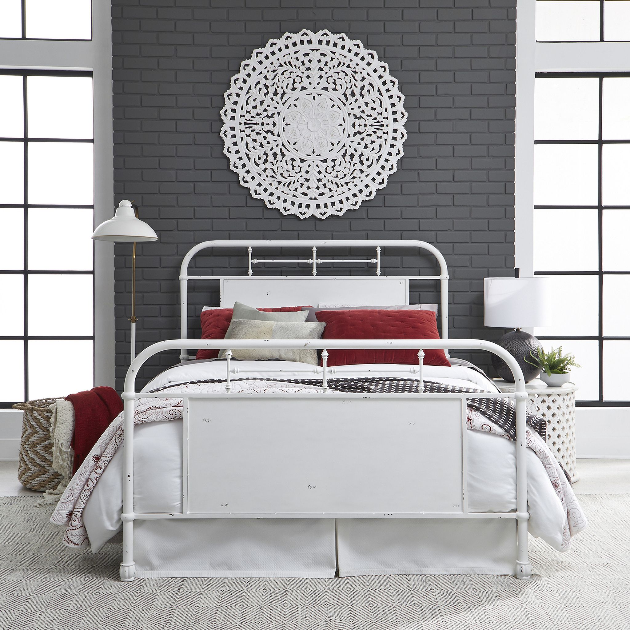 The appearance of Vintage Series Queen Metal Bed - Antique White designed by Liberty in the rustic / southwestern interior design. This antique white piece of furniture was selected by 1StopBedrooms from Vintage Series Collection to add a touch of cosiness and style into your home. Sku: 179-BR13HFR-AW. Material: Metal. Bed Size: Queen. Bed Type: Metal Bed.