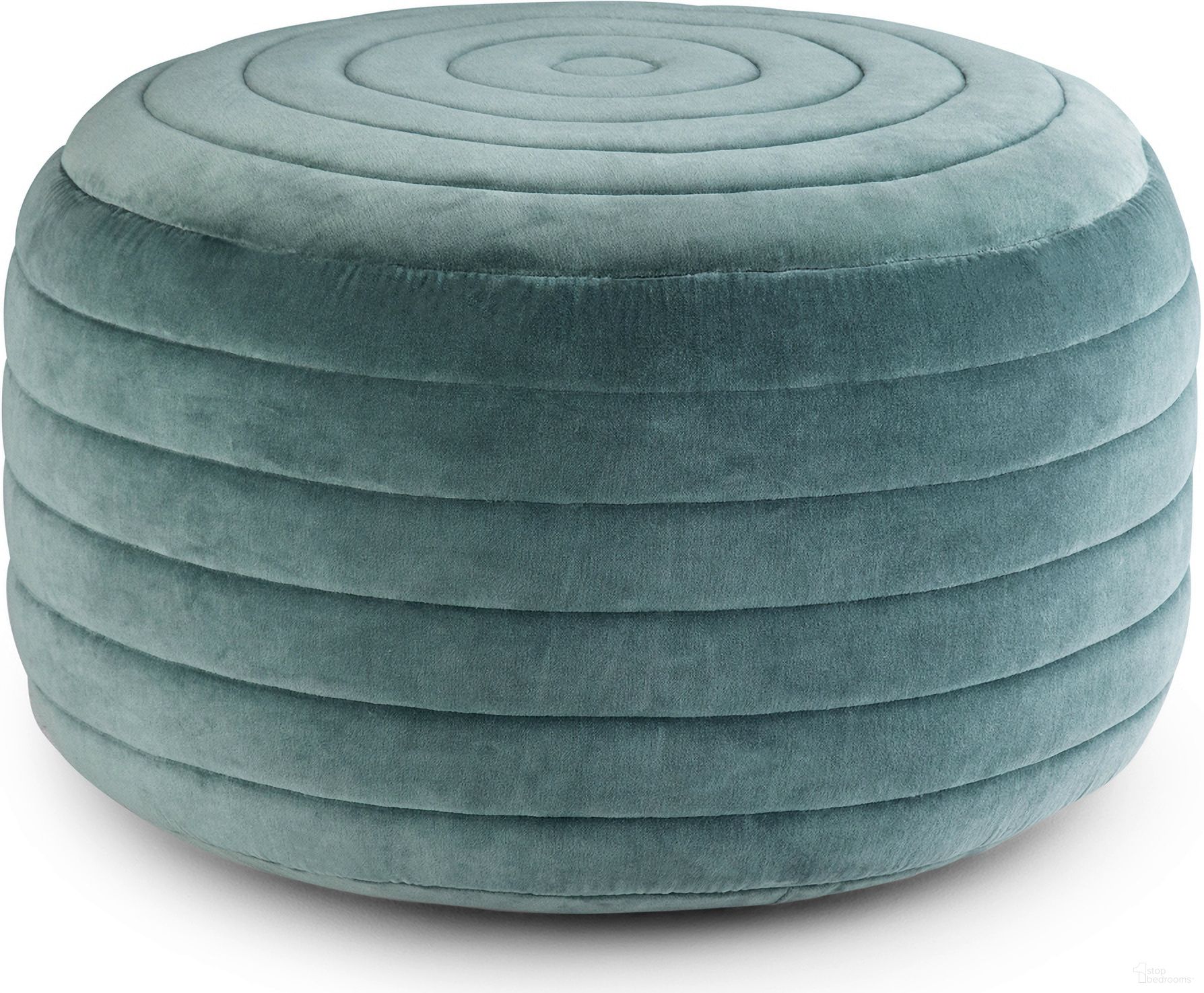 The appearance of Vivienne Velvet Fabric Round Pouf In Turquoise designed by Simpli Home in the bohemian interior design. This turquoise piece of furniture was selected by 1StopBedrooms from Vivienne Collection to add a touch of cosiness and style into your home. Sku: AXCPF-79. Material: Velvet.