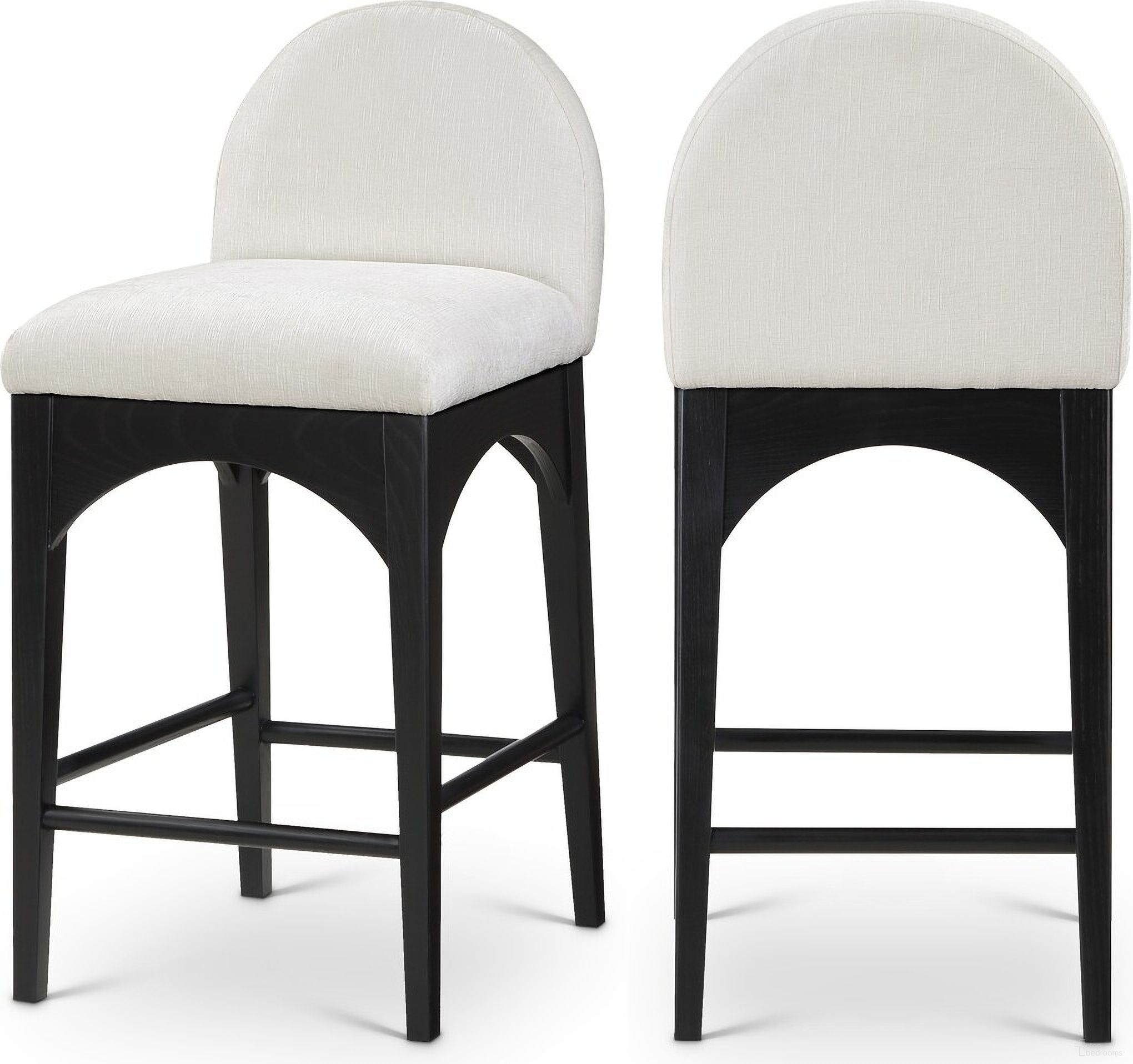 The appearance of Waldorf Chenille Fabric Stool In Cream/Black designed by Meridian in the modern / contemporary interior design. This cream piece of furniture was selected by 1StopBedrooms from Waldorf Collection to add a touch of cosiness and style into your home. Sku: 392Cream-C. Material: Wood.