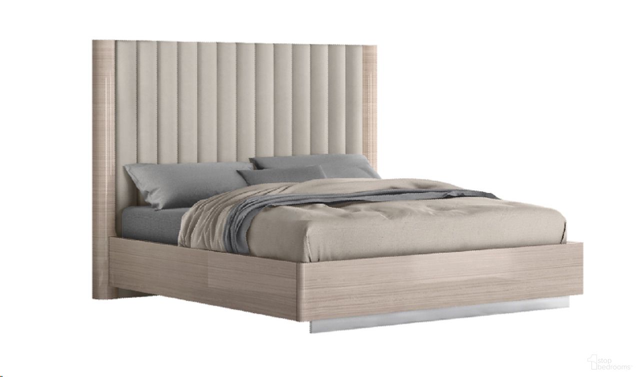 The appearance of Waves Queen Upholstered Panel Bed In Beige designed by Whiteline Modern Living in the modern / contemporary interior design. This beige piece of furniture  was selected by 1StopBedrooms from Waves Collection to add a touch of cosiness and style into your home. Sku: BQ1753-BEI/BEI. Bed Type: Panel Bed. Bed Size: Queen. Material: Stainless Steel.