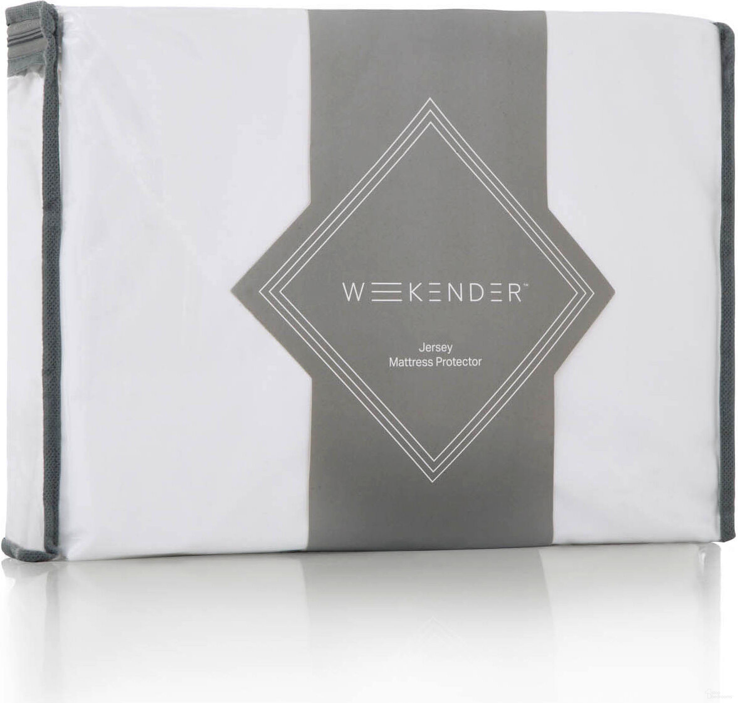 The appearance of Weekender Jersey Queen Mattress Protector designed by Malouf in the modern / contemporary interior design. This white piece of furniture was selected by 1StopBedrooms from Weekender Collection to add a touch of cosiness and style into your home. Sku: WK0PQQMP. Material: Polyester. Bed Size: Queen. Mattress Size: Queen.