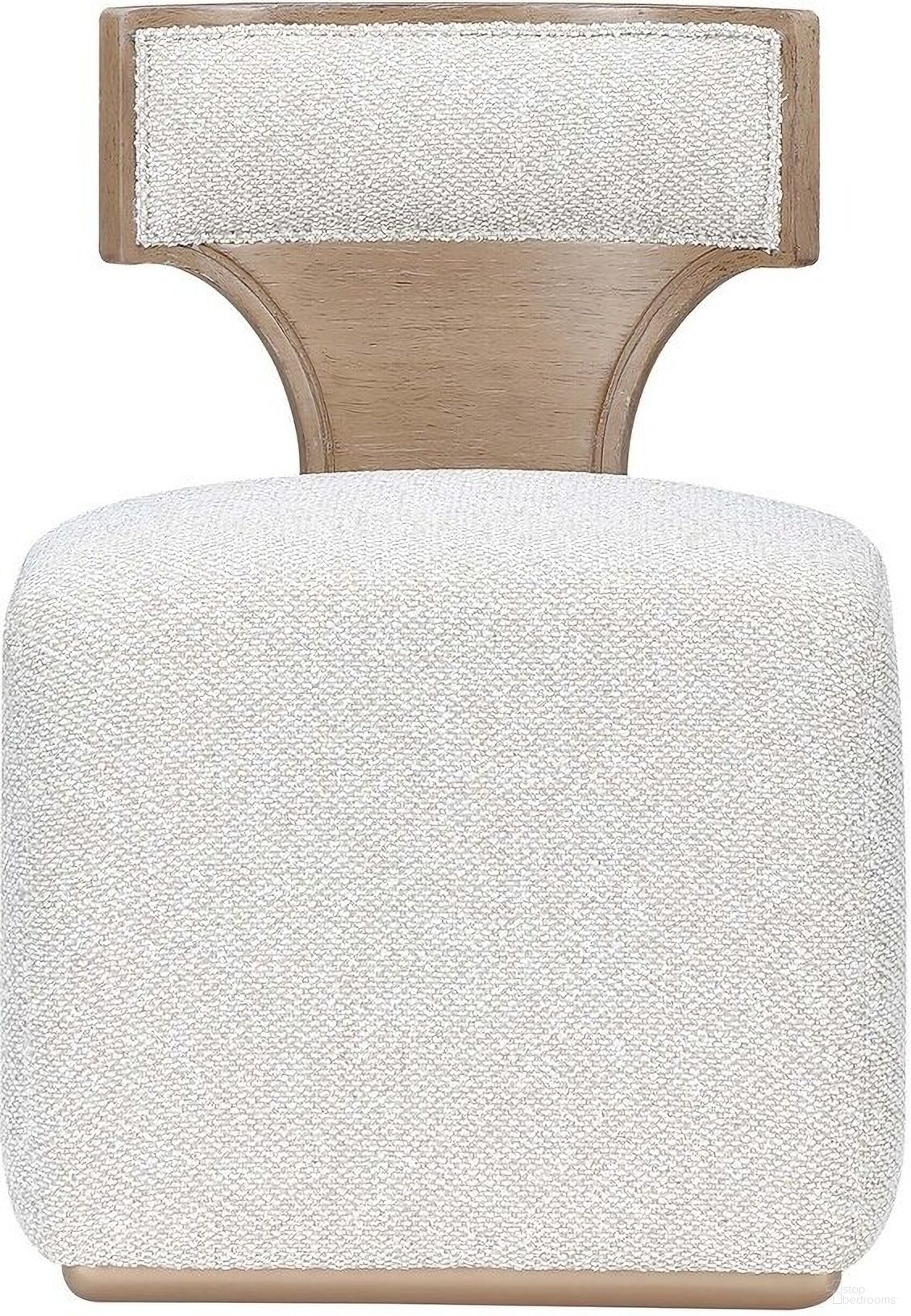 The appearance of West Kensington Vanity Chair In Sea Salt Caramel designed by Michael Amini in the transitional interior design. This sea salt caramel piece of furniture was selected by 1StopBedrooms from West Kensington Collection to add a touch of cosiness and style into your home. Sku: 9096244-147. Material: Solid Wood.