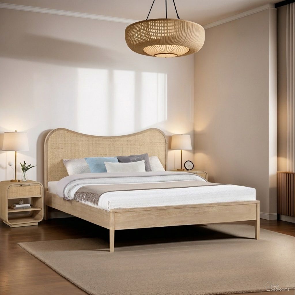 Windsor Rubberwood Bedroom Set In Natural and Natural