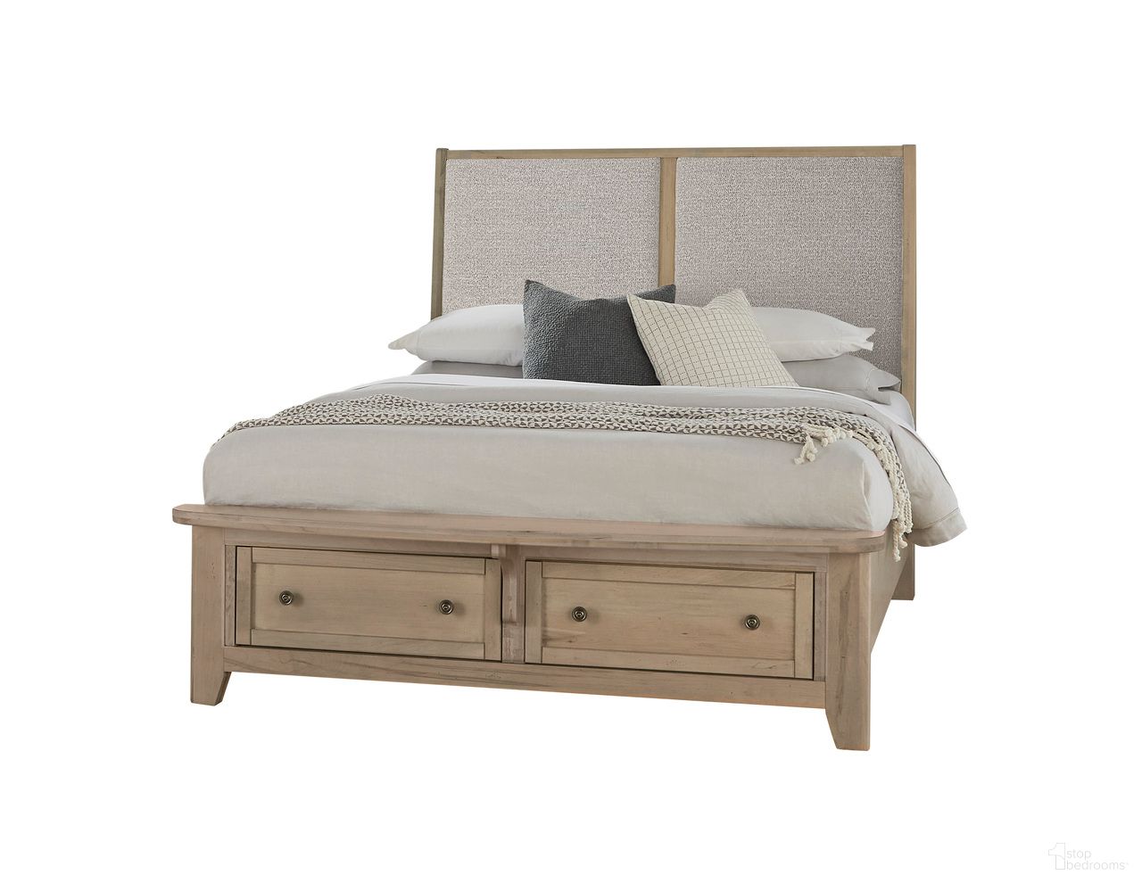 The appearance of Woodbridge King Upholstered Bed With Storage In Grey designed by Vaughan Bassett in the transitional interior design. This shadow grey piece of furniture was selected by 1StopBedrooms from Woodbridge Collection to add a touch of cosiness and style into your home. Sku: 821-661;821-062;821-066B;821-502;TT-666T. Bed Size: King. Material: Maple. Bed Type: Upholstered Bed.