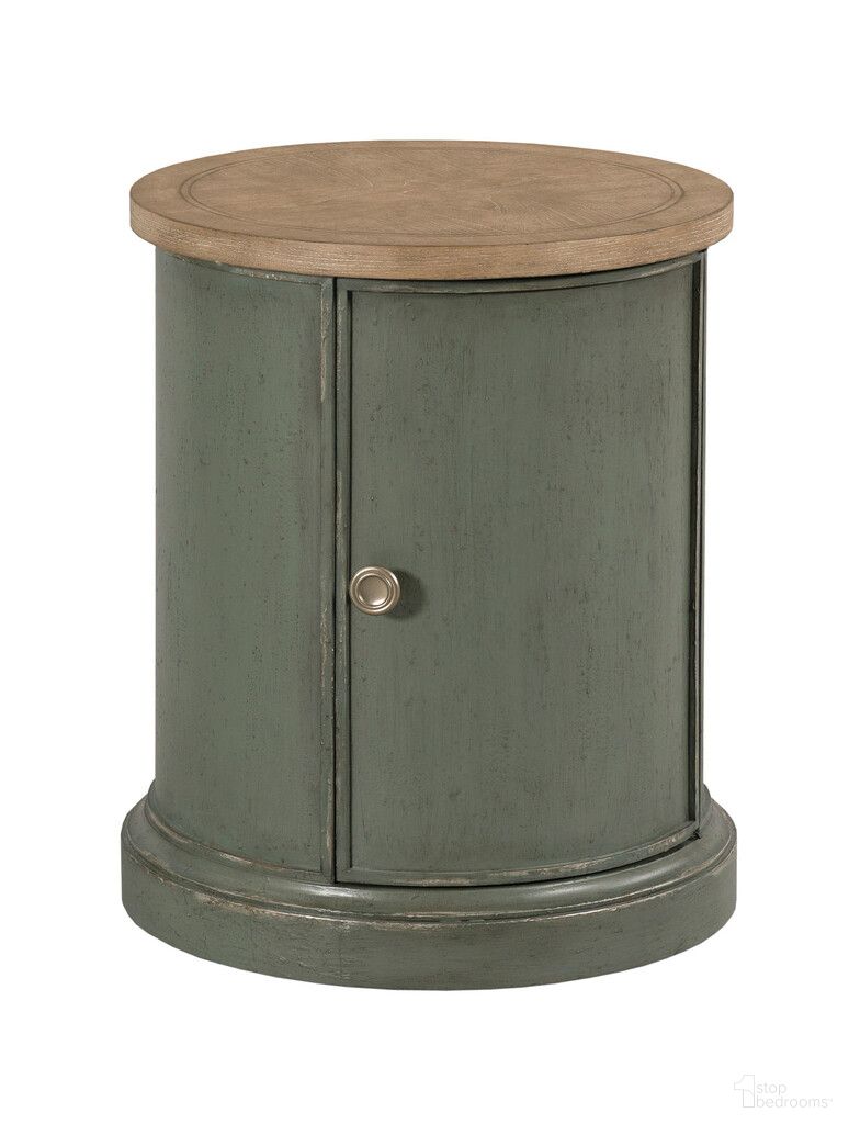 Woodfield Round Accent Table In Green
