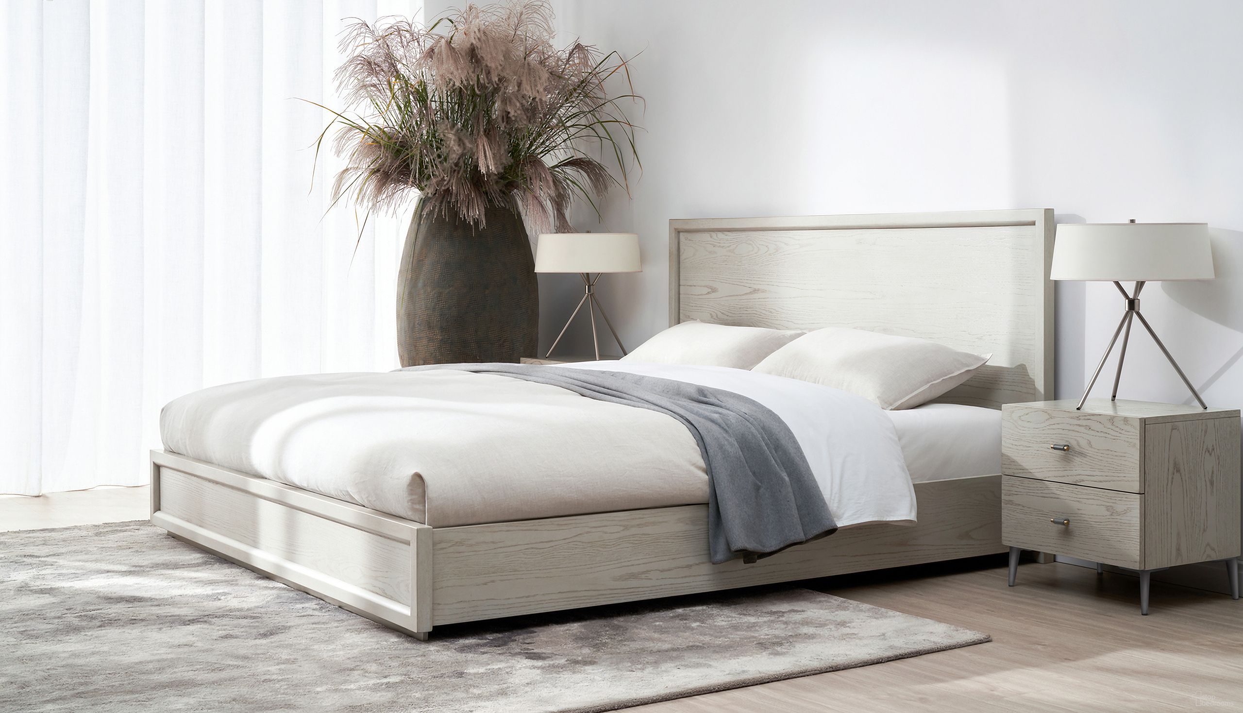The appearance of Zest Solid Wood Platform Bedroom Set In Light Oak designed by Caracole in the industrial interior design. This light oak piece of furniture was selected by 1StopBedrooms from Zest Collection to add a touch of cosiness and style into your home. Sku: MI01-5027-015;Z3FNS01. Bed Type: Platform Bed. Bed Size: Queen. Material: MDF.
