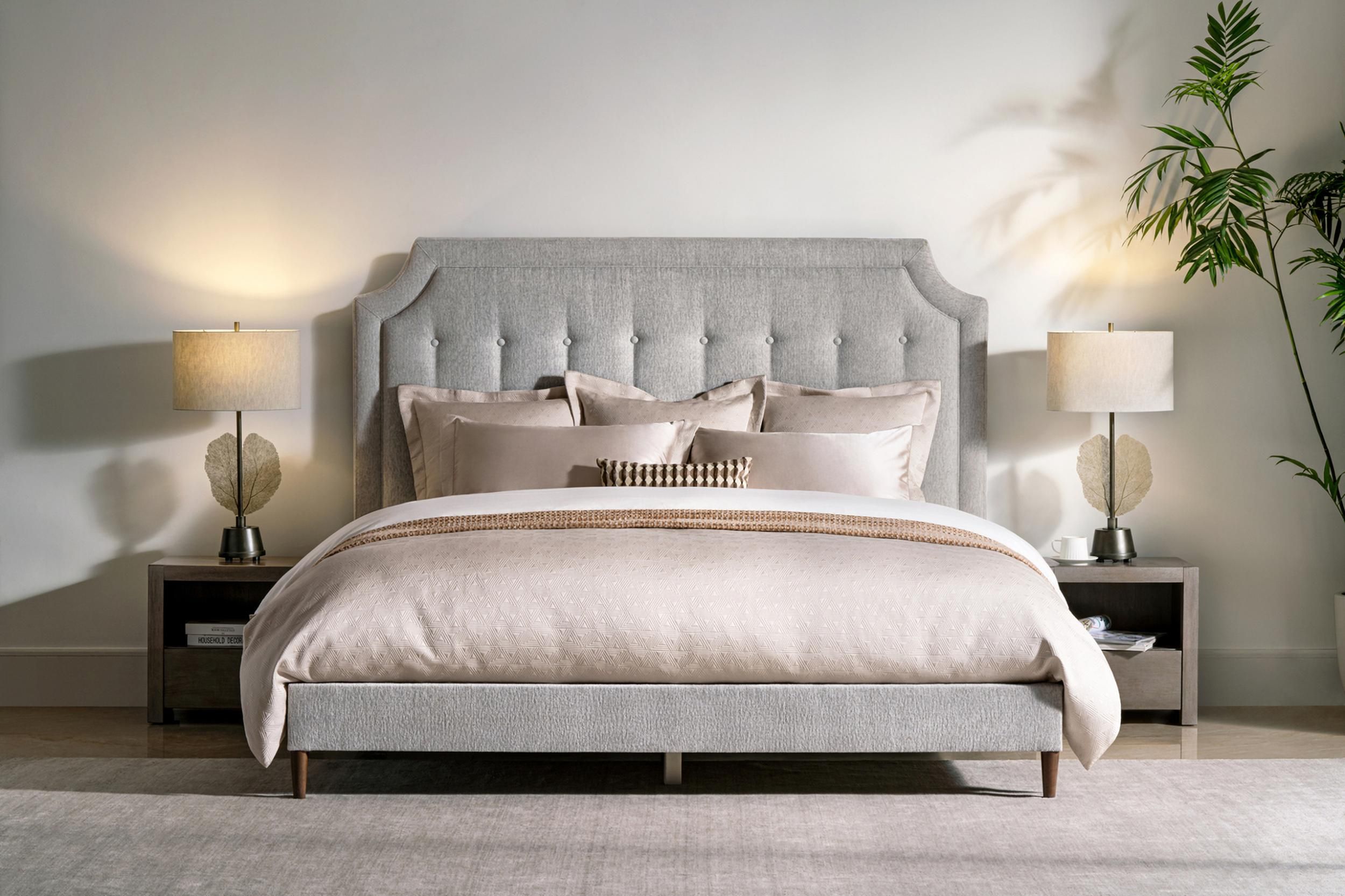 Zest Upholstered Bedroom Set with Welt In Light Grey