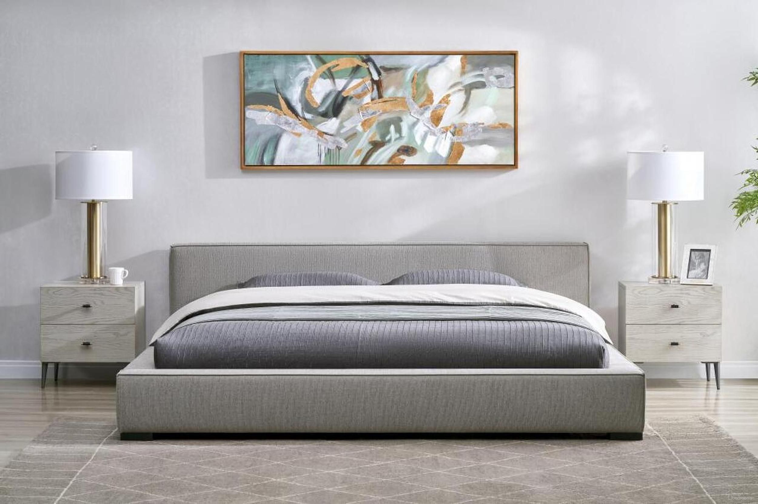 Zest Wide Upholstered Bedroom Set In Light Grey
