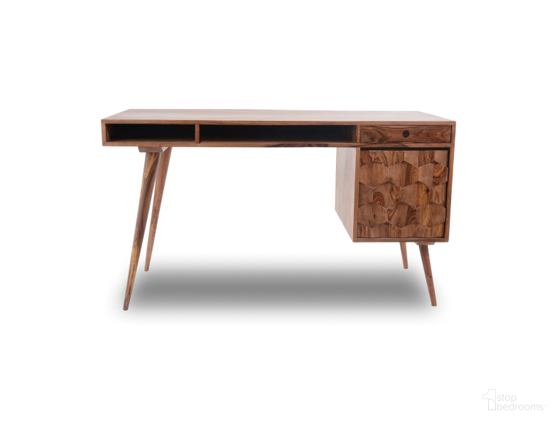 Desks & Hutches