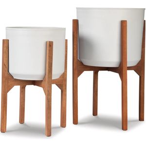 The appearance of Dorcey White/Brown Planter Set of 2 designed by Signature Design by Ashley in the interior design. This piece of furniture was selected by 1StopBedrooms from to add a touch of cosiness and style into your home. Sku: A2000427.