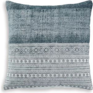 The appearance of Harperville Pillow Set of 4 In Blue and White designed by Signature Design by Ashley in the interior design. This piece of furniture was selected by 1StopBedrooms from to add a touch of cosiness and style into your home. Sku: ASL-A1001127.