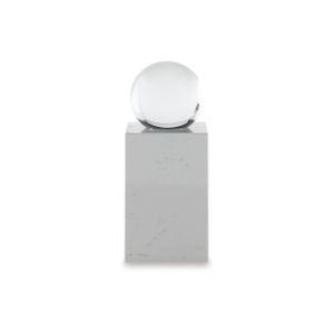 The appearance of Sellner Sculpture In White/Clear designed by Signature Design by Ashley in the interior design. This piece of furniture was selected by 1StopBedrooms from to add a touch of cosiness and style into your home. Sku: ASL-A2000778.