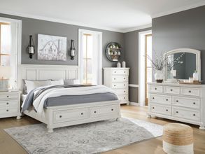 Robbinsdale Bedroom Set In Antique White